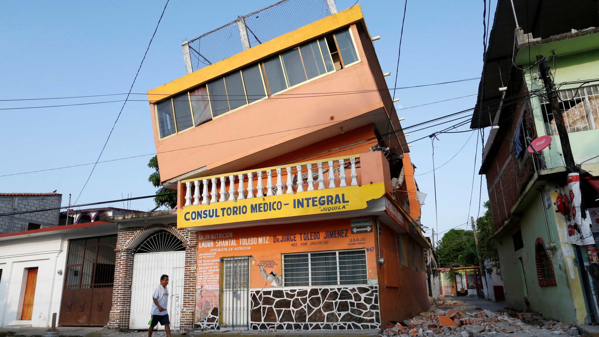 México busca sobreviventes e teme réplicas após terremoto que matou 64