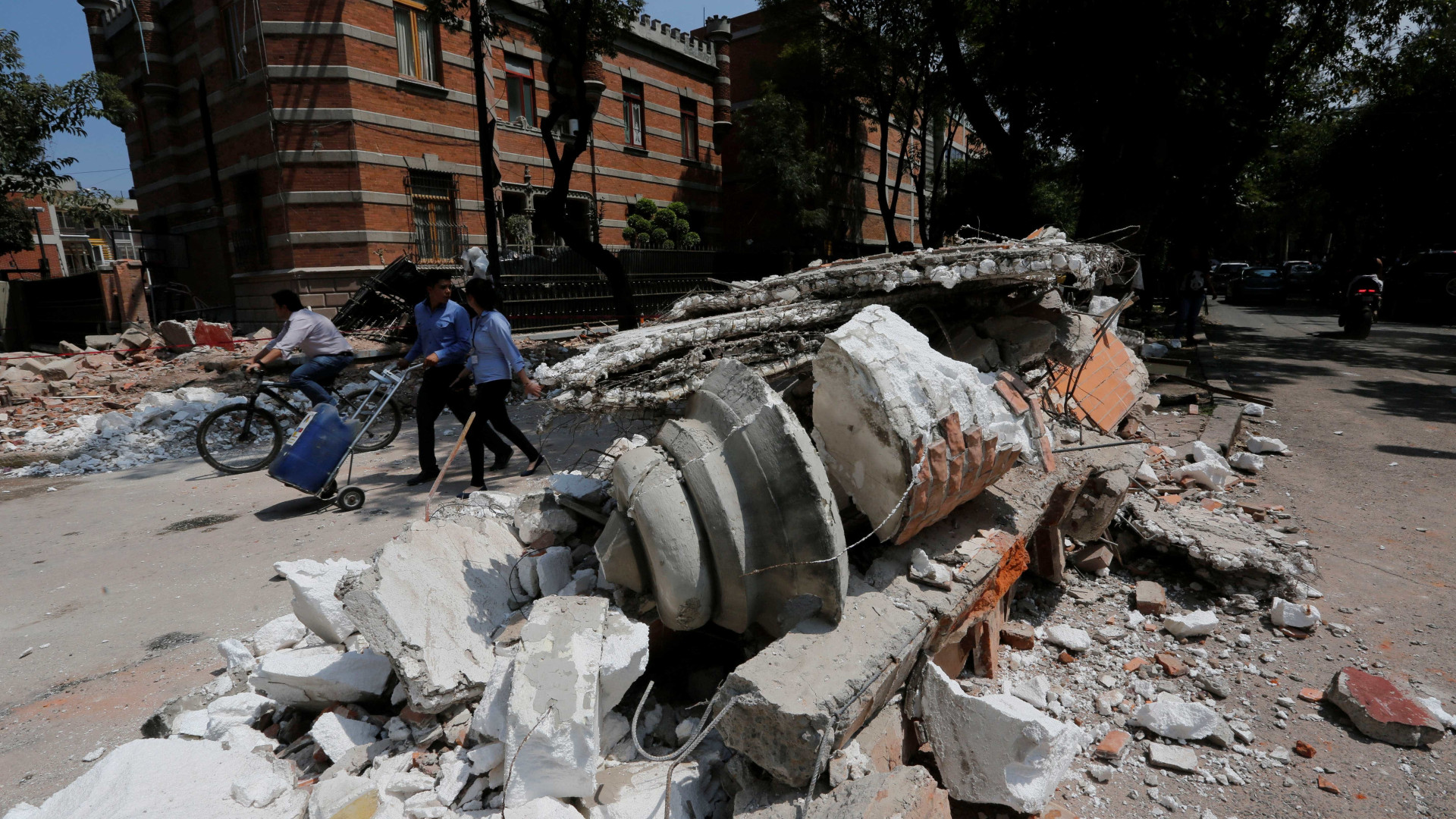 Brasileiros no México falam sobre terremoto: 'Bem assustador'