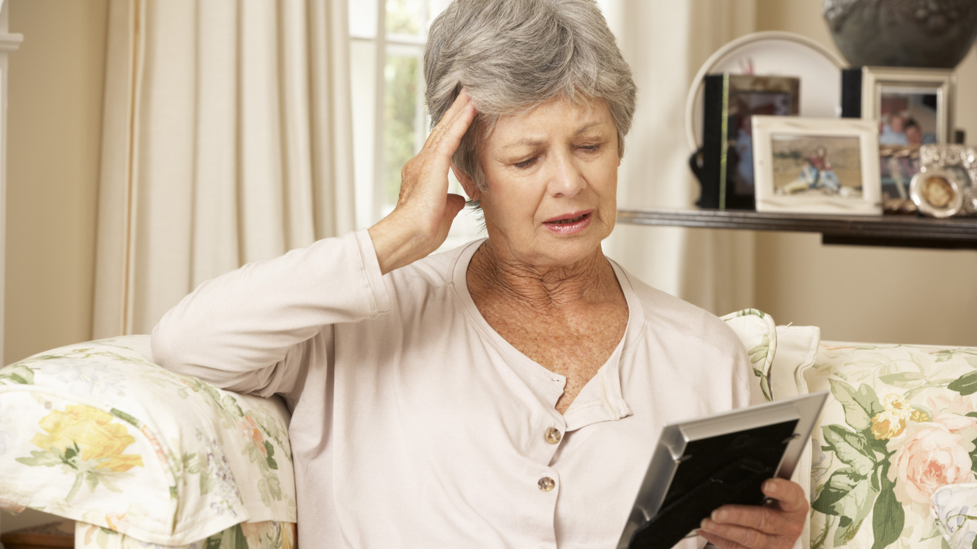 Sinais do corpo aos 40 anos podem ajudar a detectar Alzheimer antes