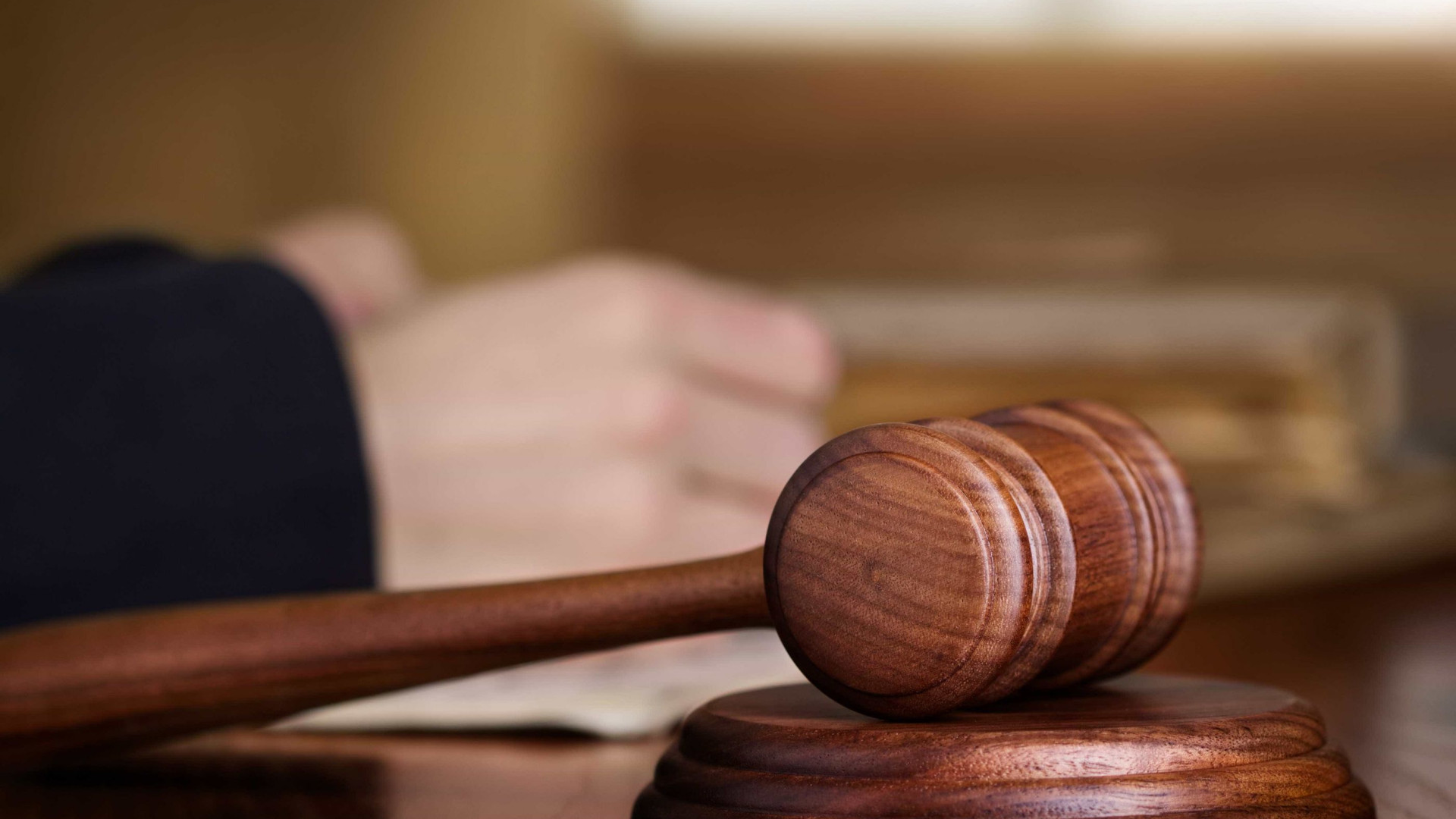 TRF-3 condena 'juiz dos ingleses' a mais de 39 anos por venda de sentenças