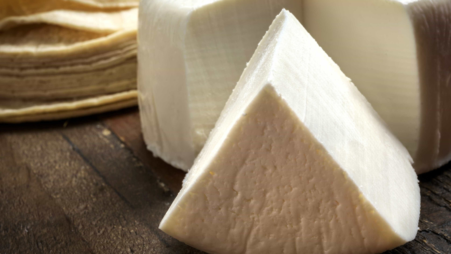 Fabricantes de queijo em Minas adaptam produção para lidar com leite mais caro