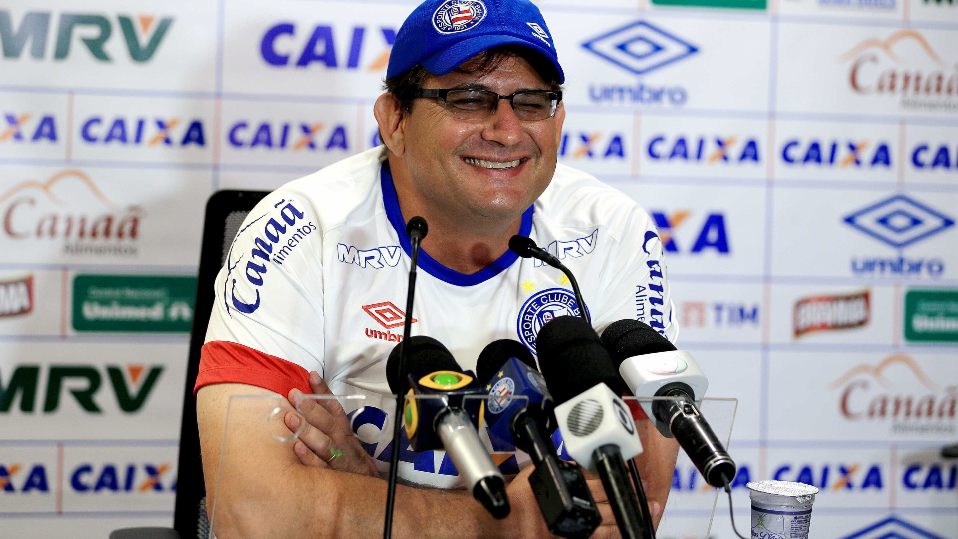Bahia renova com Guto Ferreira até o fim de 2022 'com fé no acesso imediato'
