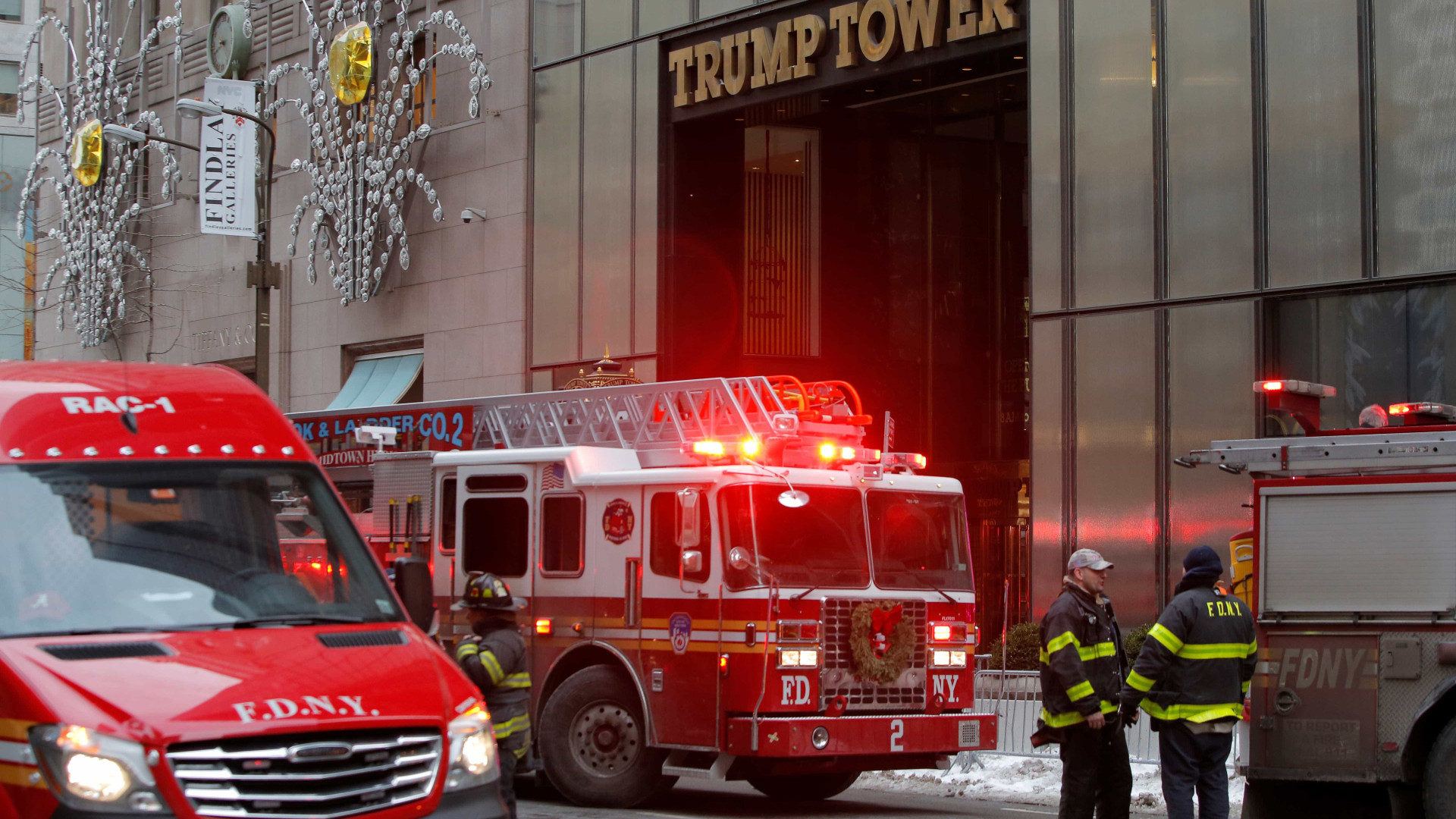 Incêndio na Trump Tower deixa três feridos
