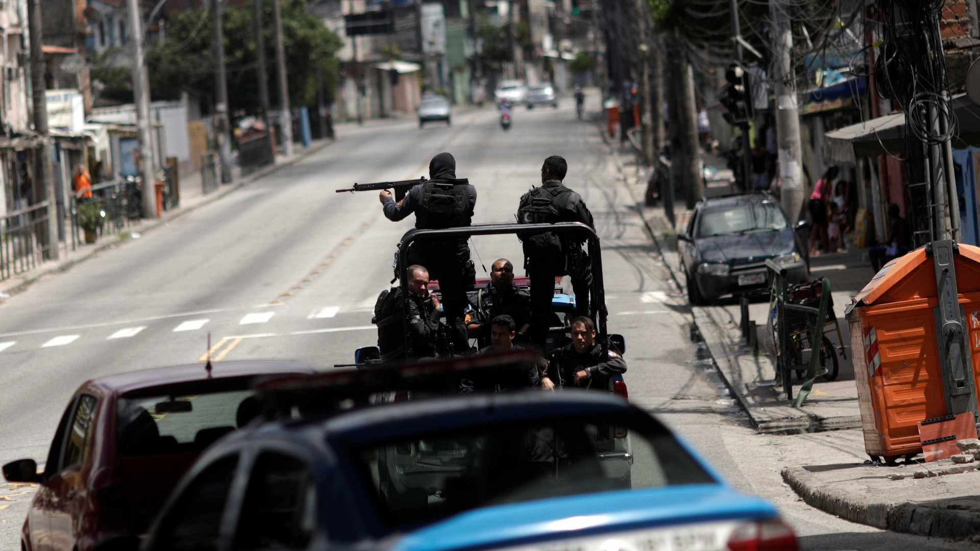 Polícia faz operação para prender acusados de tráfico no Rio de Janeiro