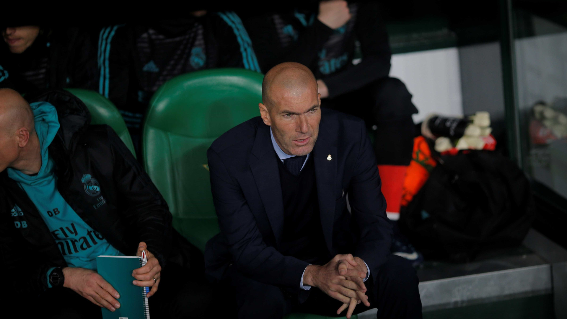 Zidane rebate especulações e diz que 'vai lutar' para ficar no Real