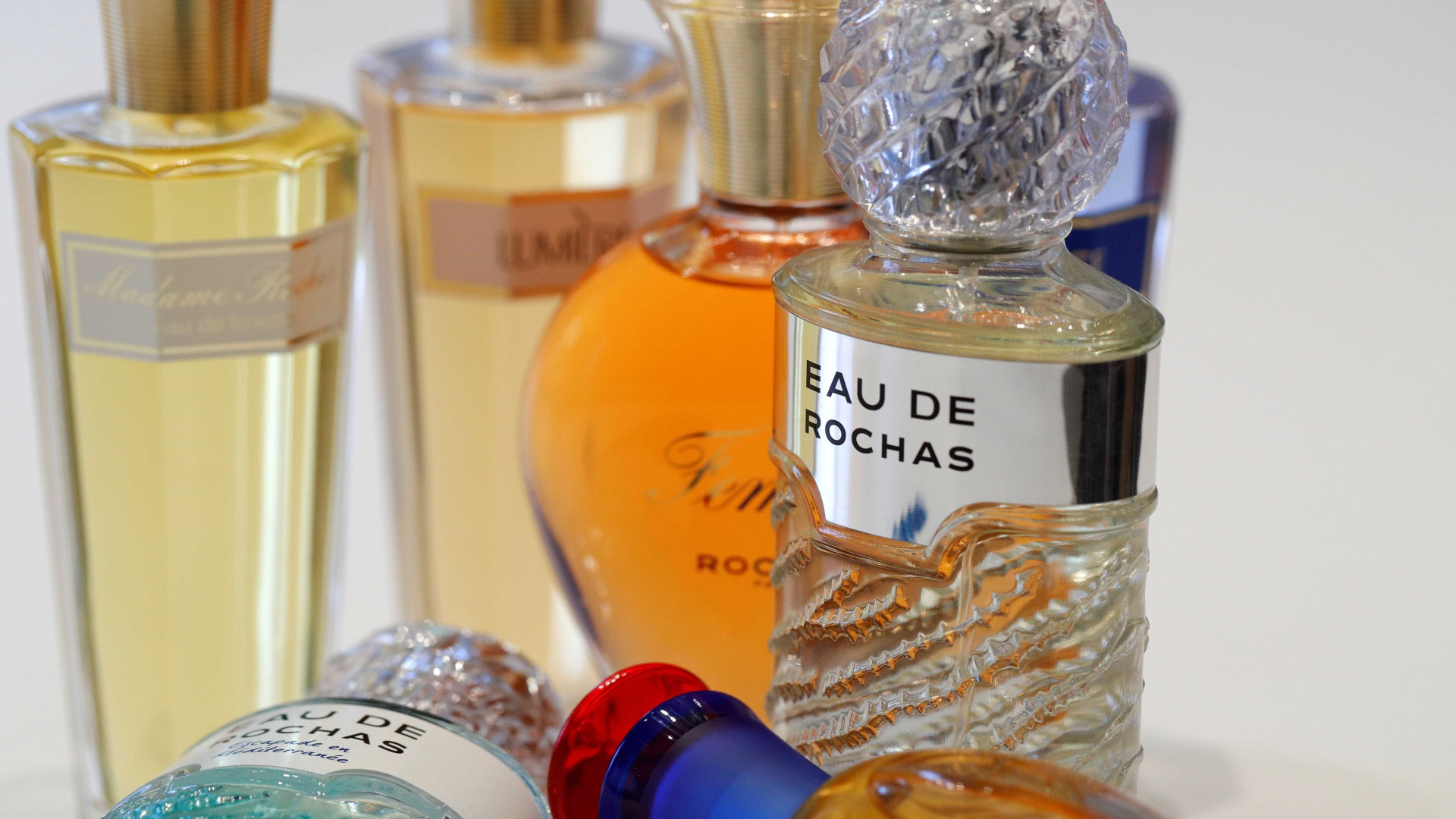 Suspeitos invadem loja de perfumes e levam mais de R$ 11 mil em SP