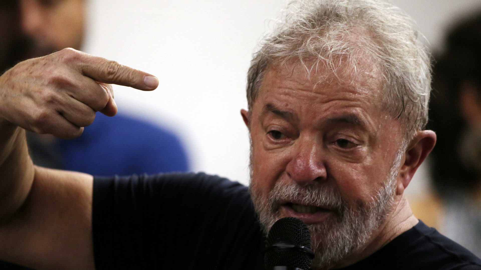 Há 38 anos, Lula também foi preso em um mês de abril