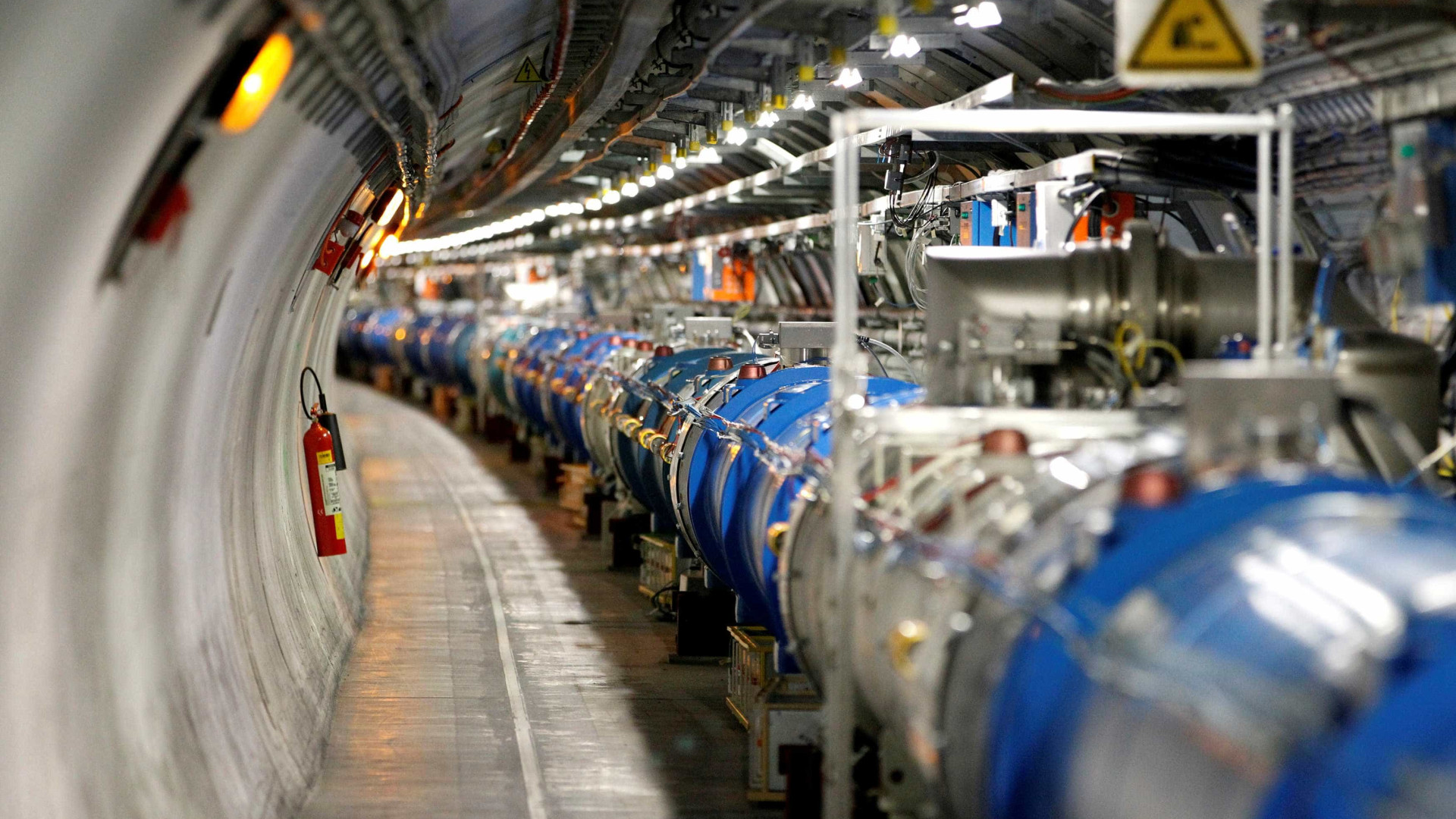Maior acelerador de partículas do mundo volta a funcionar após pausa
