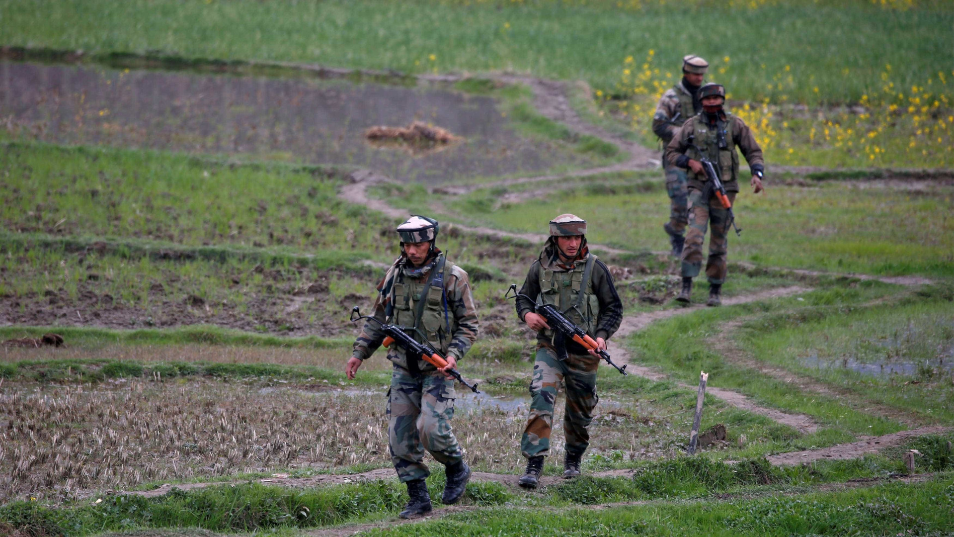 Disputada por Índia e Paquistão, combates na Caxemira deixam 20 mortos