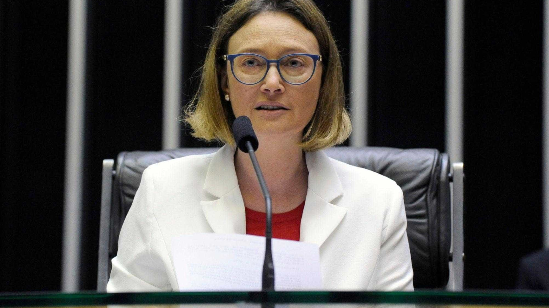 STF nega recurso e Bolsonaro terá de pagar R$ 10 mil a Maria do Rosário