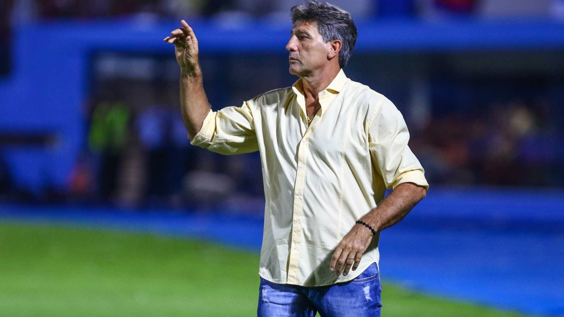 Renato Gaúcho confirma saída de Suárez: 'Infelizmente ele vai embora'