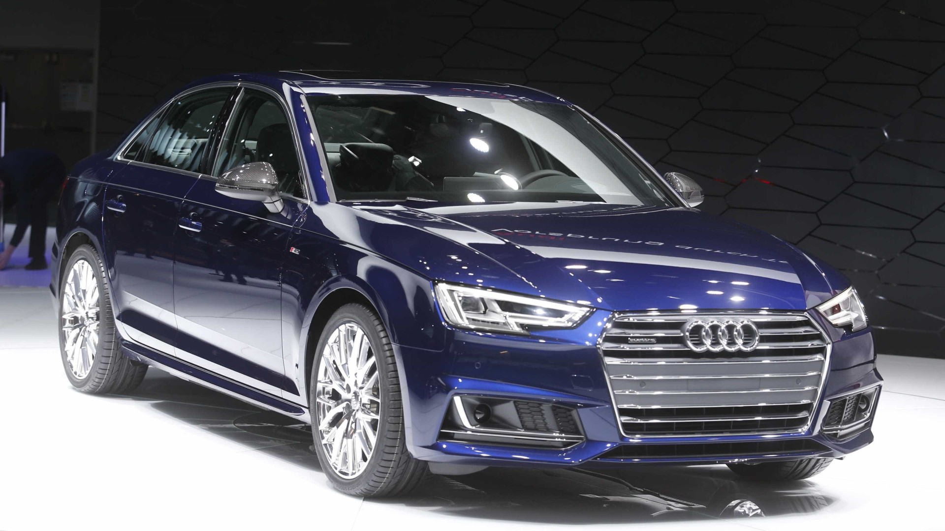 Audi convoca recall para troca de para-brisas no modelo A4