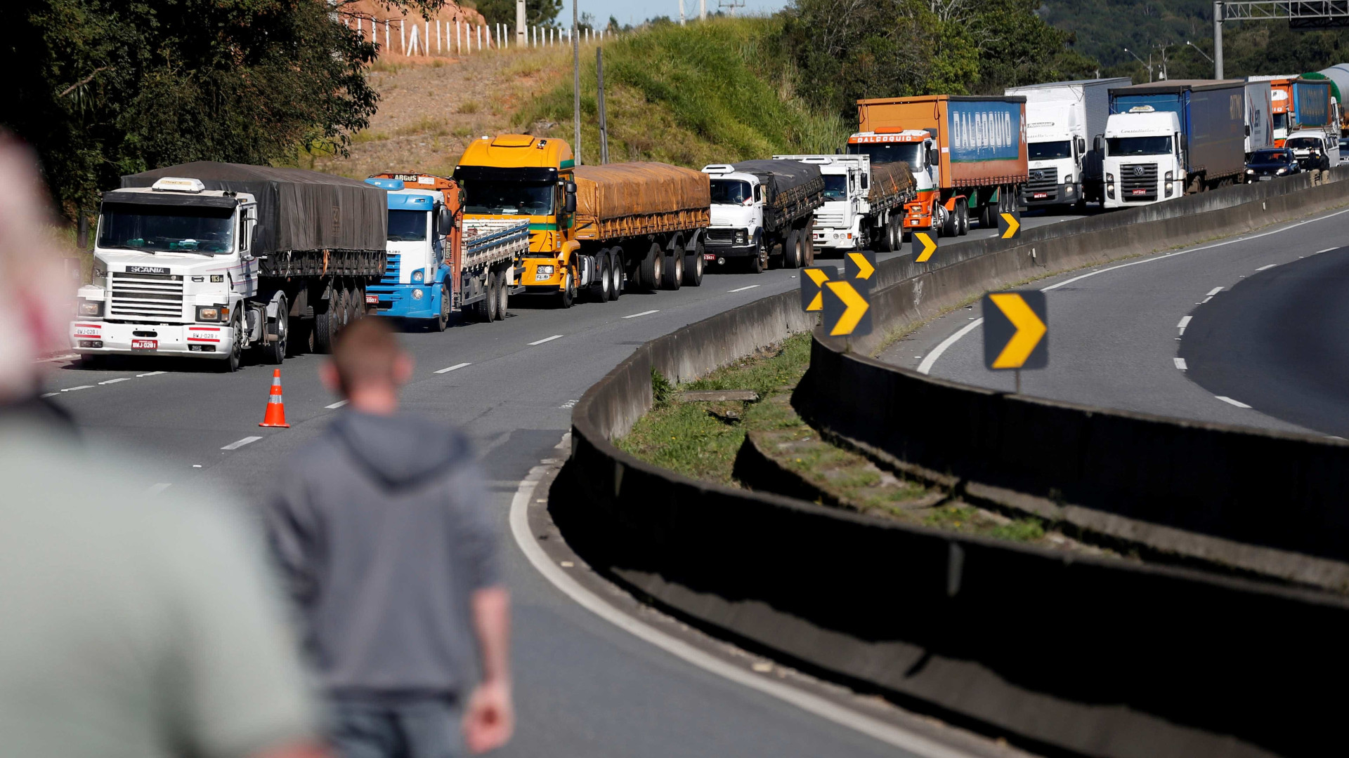 Greve de caminhoneiros: governo agravou incertezas, dizem executivos