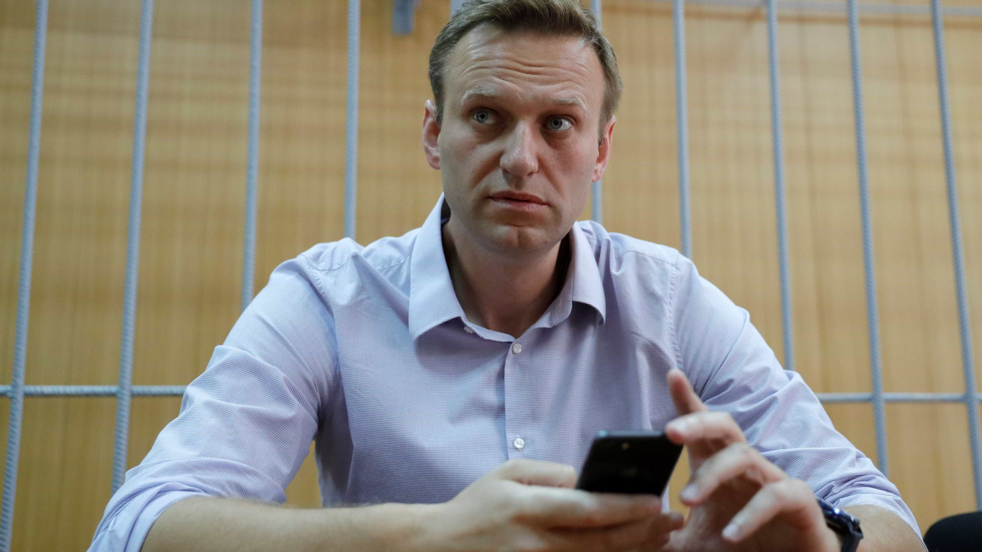 Justiça russa impõe dupla derrota a Navalni, crítico de Putin, e ratifica sua prisão