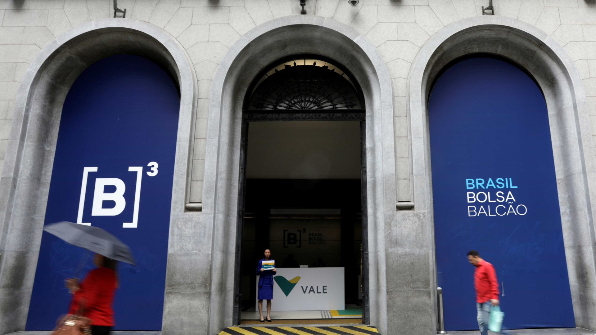 Investidores estrangeiros já retiraram R$ 17 bilhões do Brasil