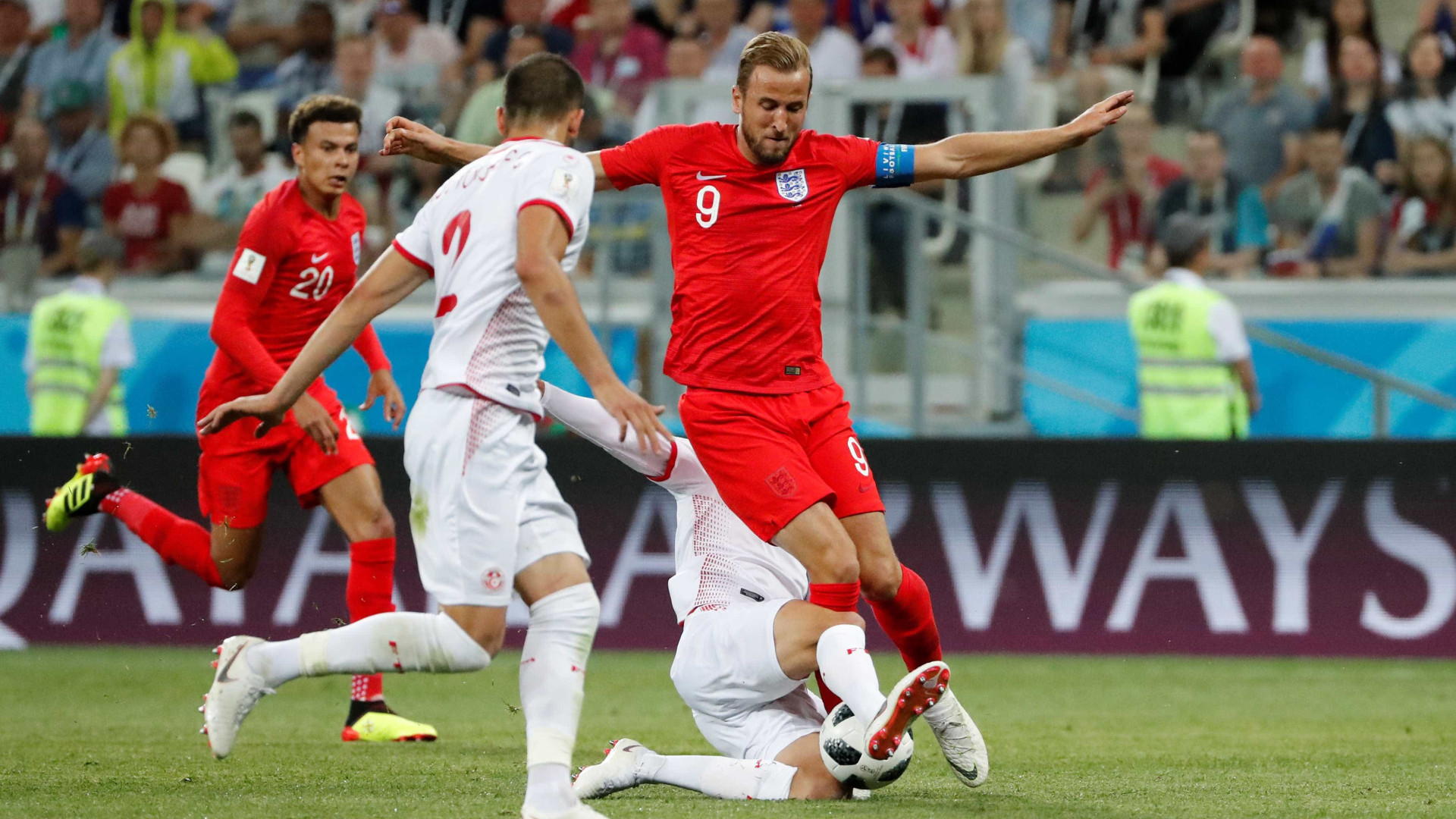 Kane marca duas vezes e garante vitória da Inglaterra sobre a Tunísia
