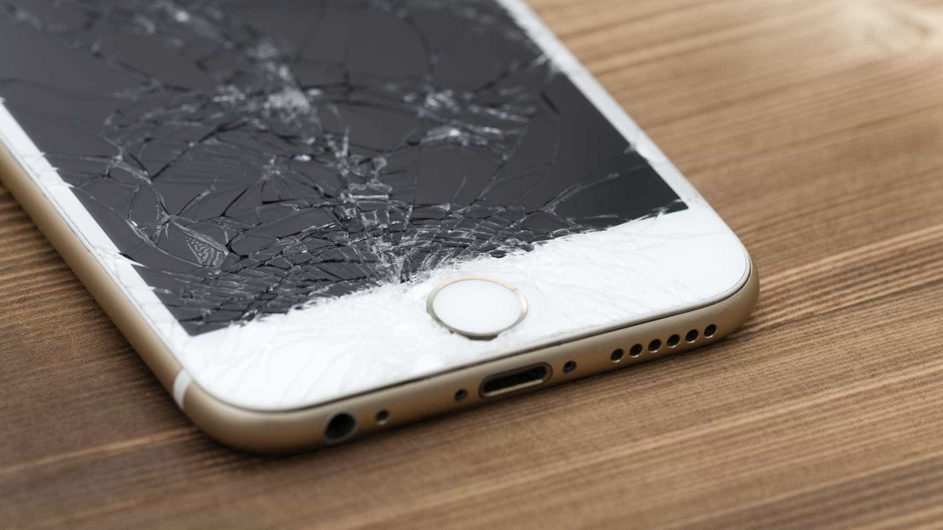 iPhone 'sobrevive' a queda de 350 metros de altura