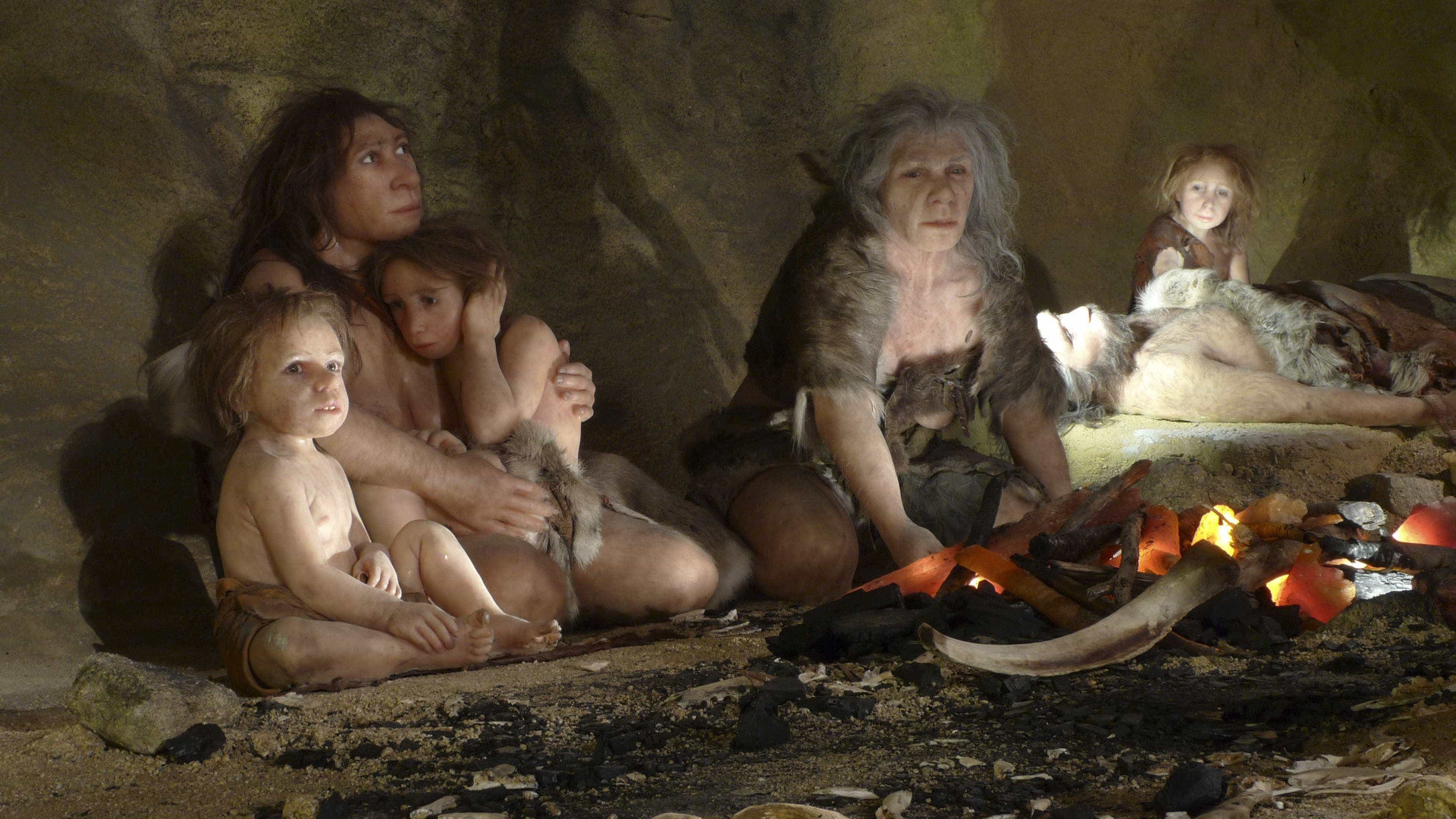 Neandertais dominavam fogo tão bem quanto escoteiros, diz estudo
