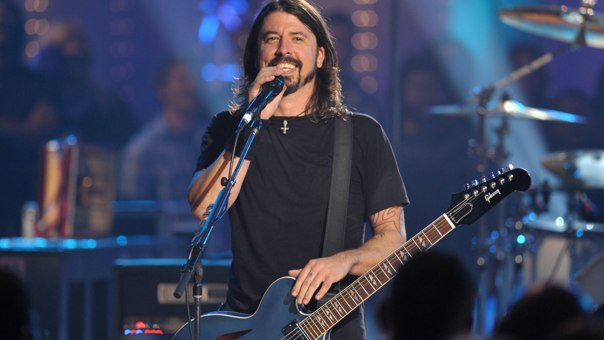Dave Grohl e o Foo Fighters venceram fantasmas e a pandemia para lançar disco