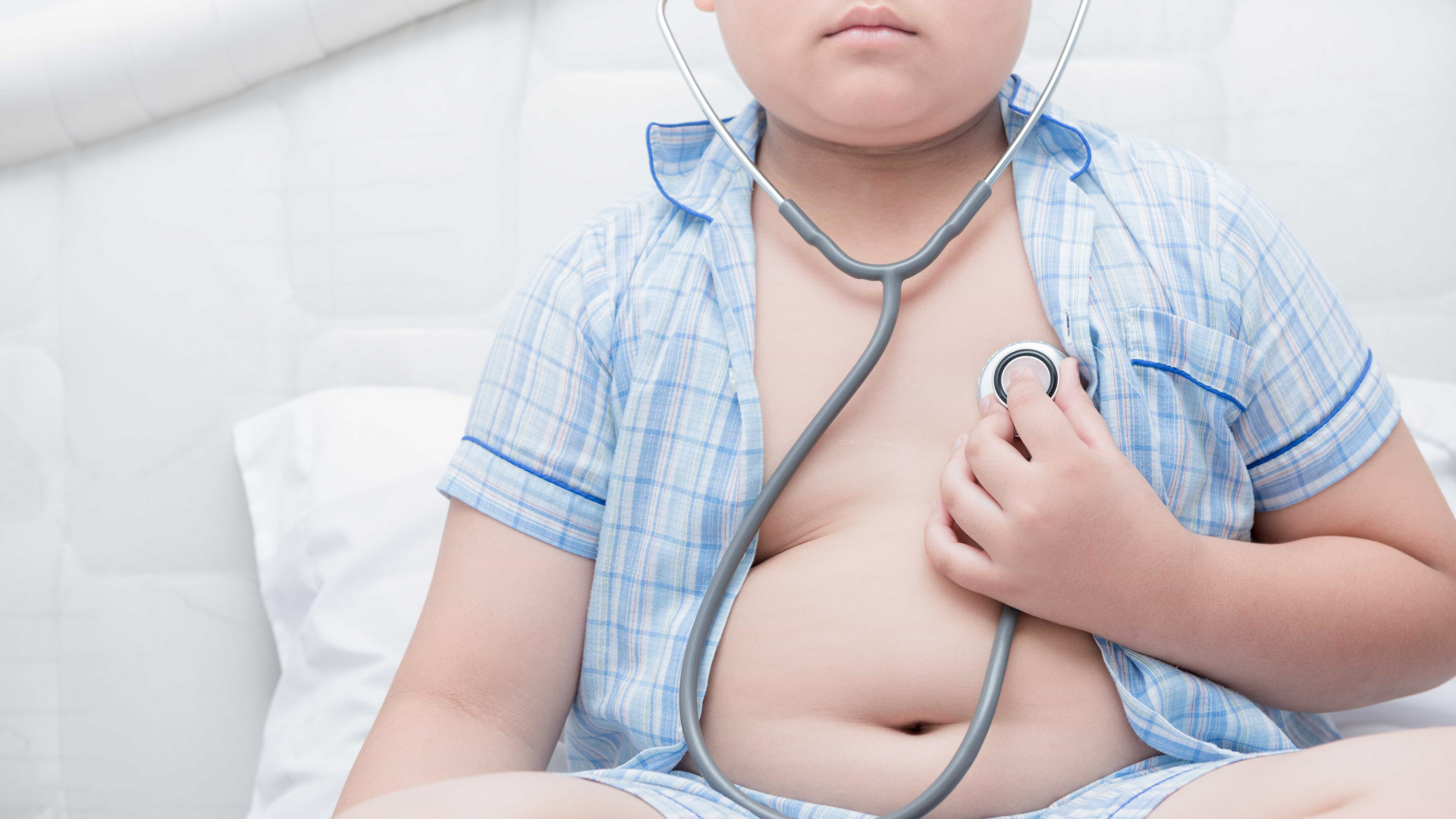 Pesquisa: crianças obesas apresentam gordura no fígado muito cedo