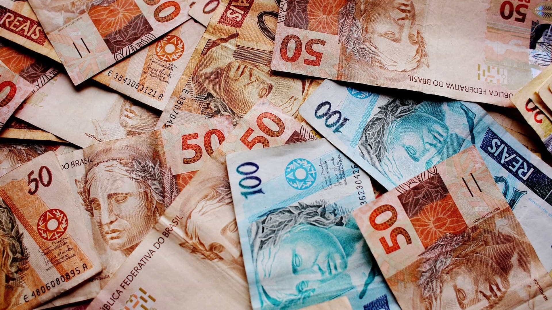 Número de milionários quase dobra no Brasil, mostra relatório