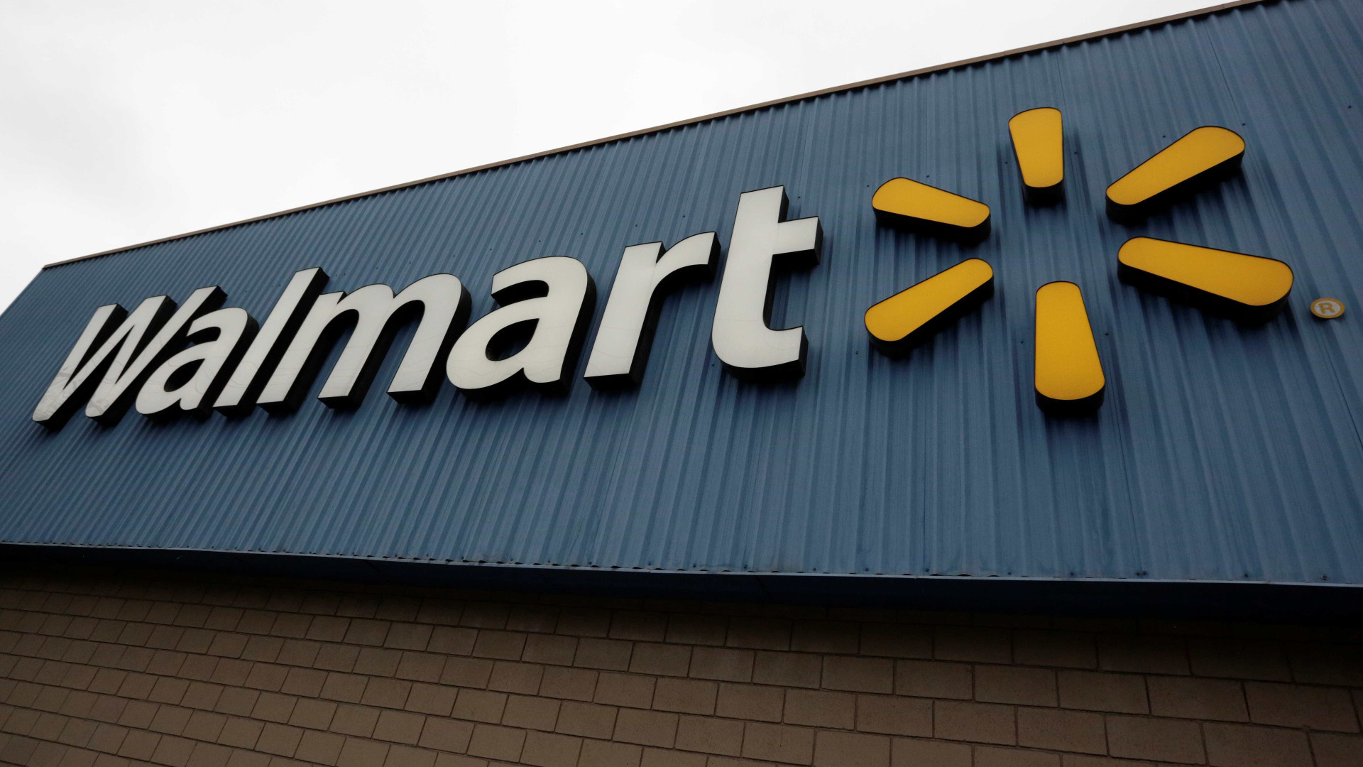 Walmart tira armas das prateleiras nos EUA temporariamente