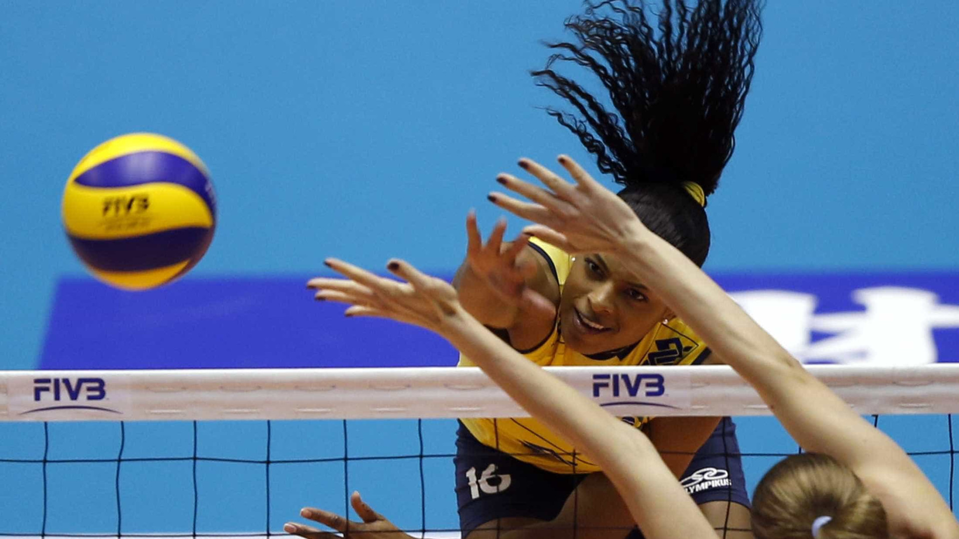 Brasil bate o Cazaquistão se classifica no Mundial feminino de vôlei