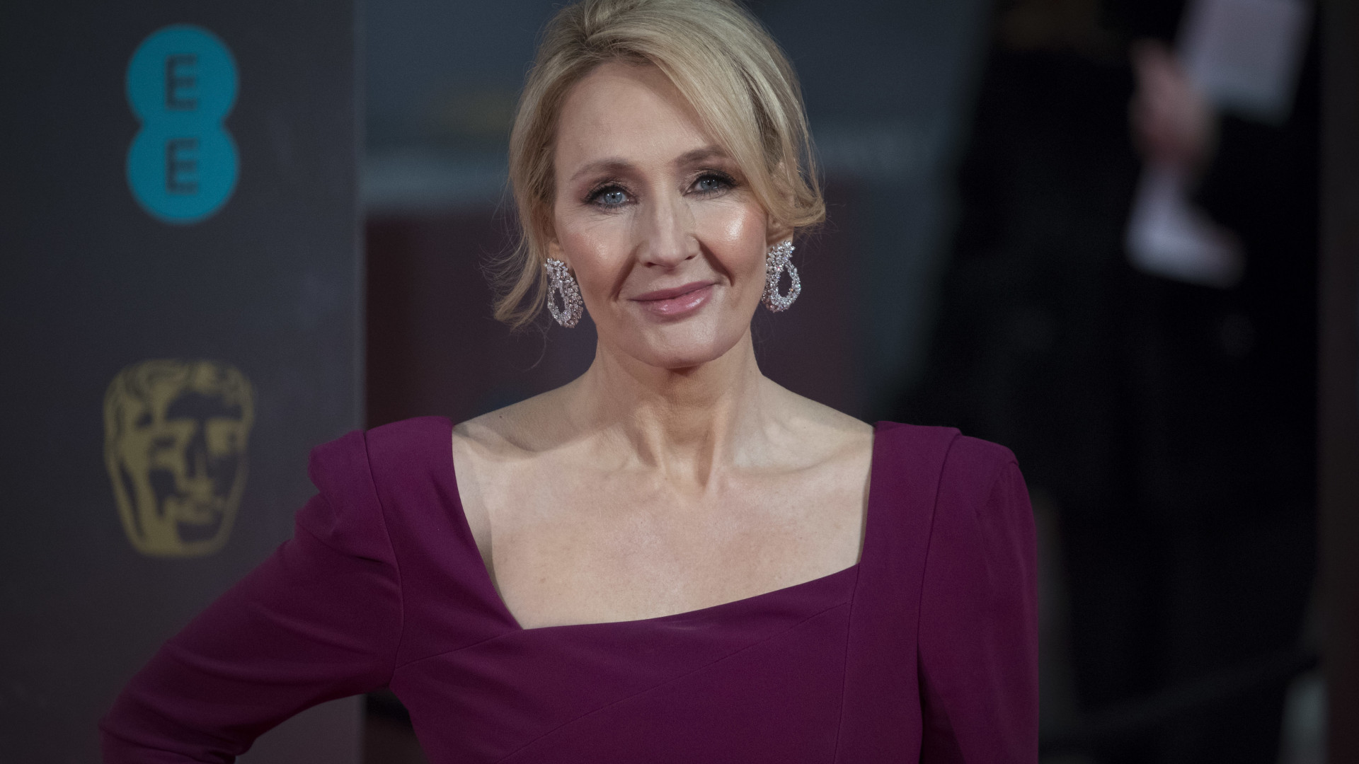 J.K. Rowling apaga tuíte a Stephen King após ele apoiar mulheres trans