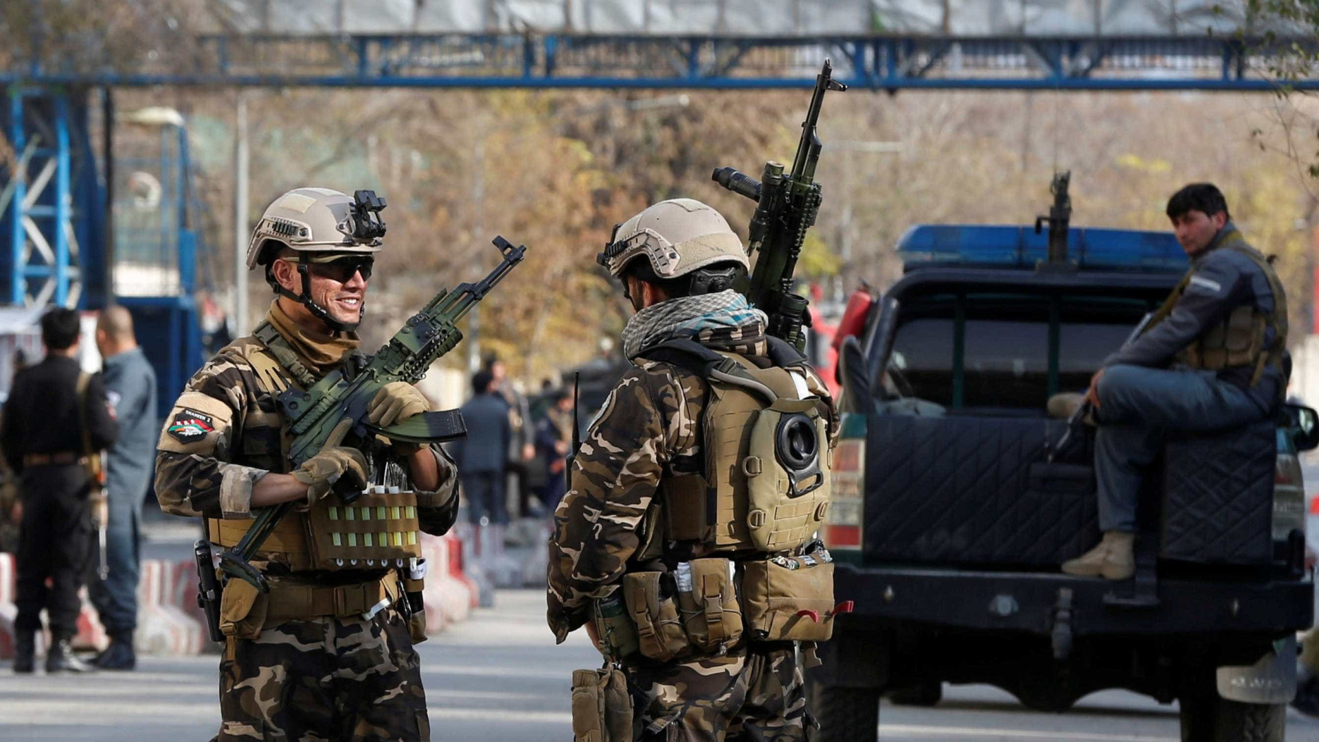 Explosão de bomba mata funcionáros do governo no Afeganistão