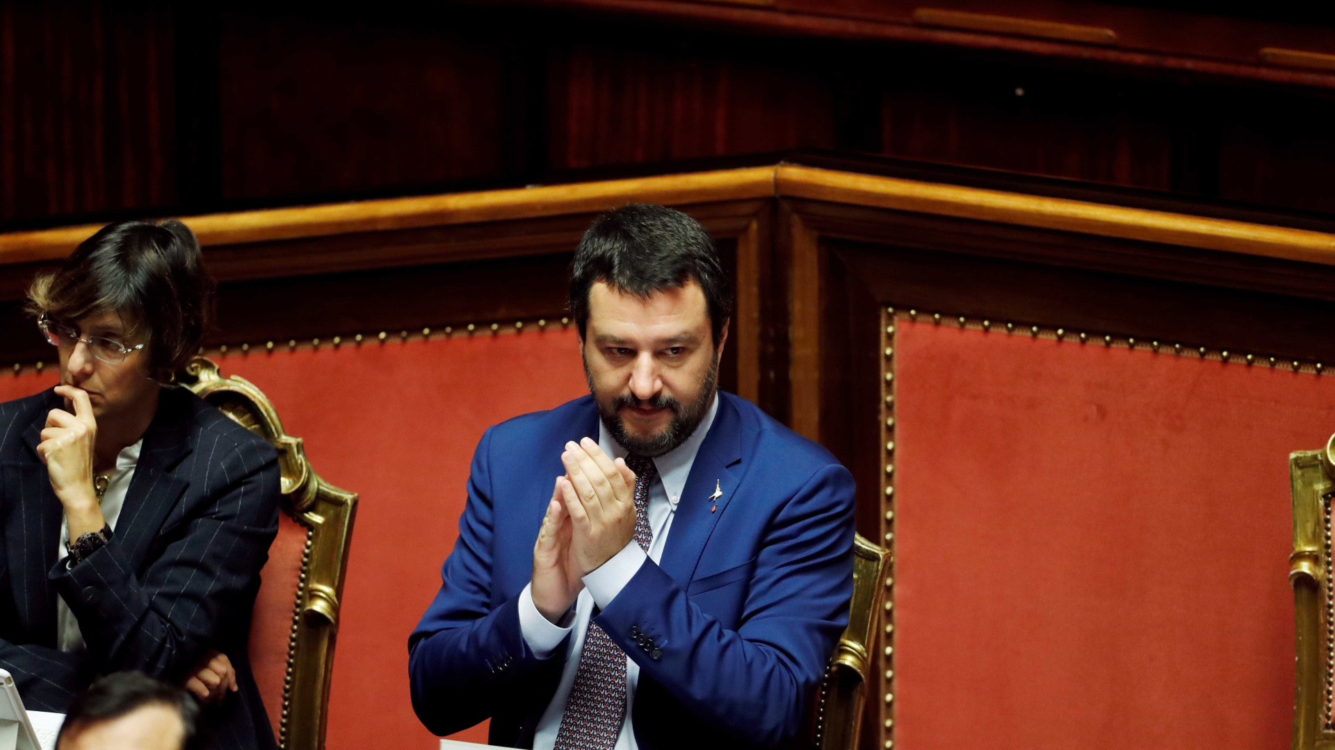 Parlamento italiano aprova lei polêmica sobre imigração e segurança