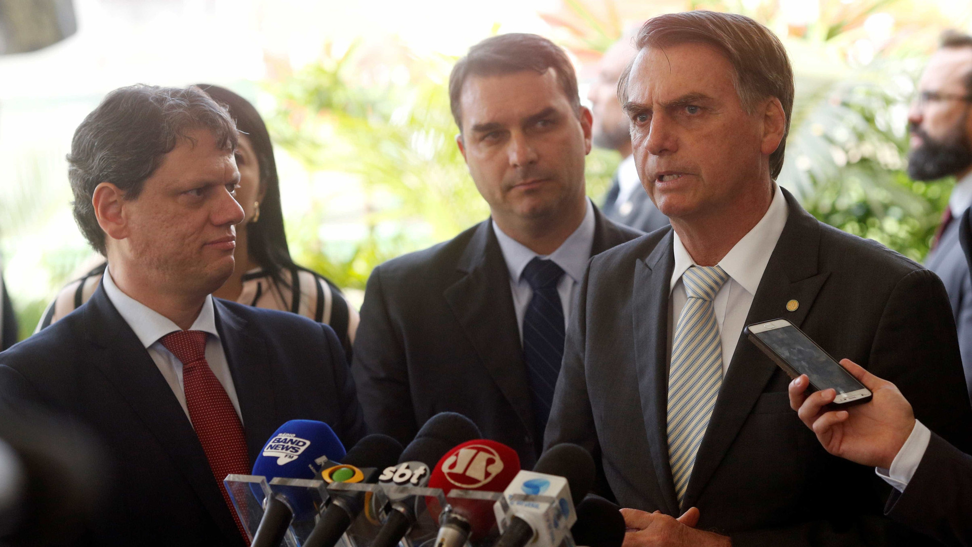 Bolsonaro diz que não dará indulto na Presidência