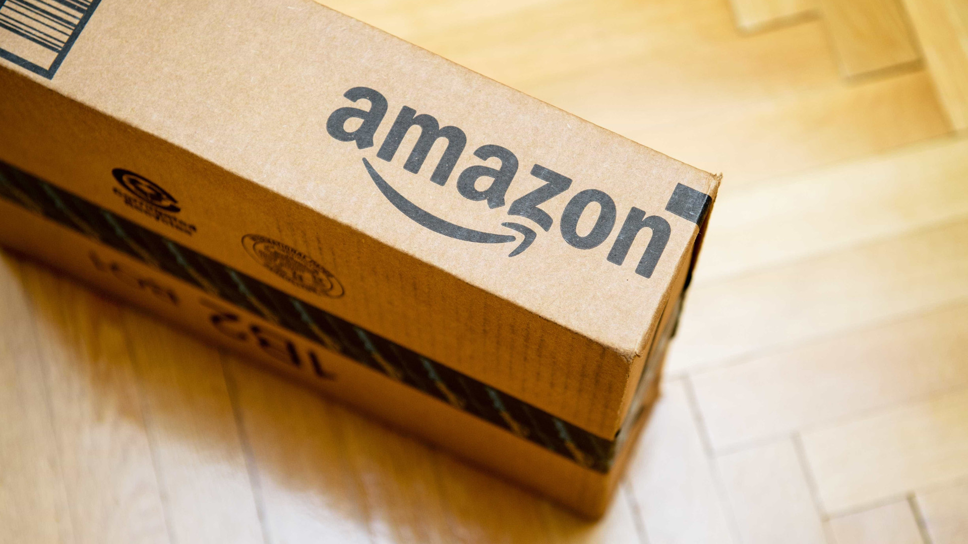 Amazon amplia operação própria e bate de frente com gigantes do varejo