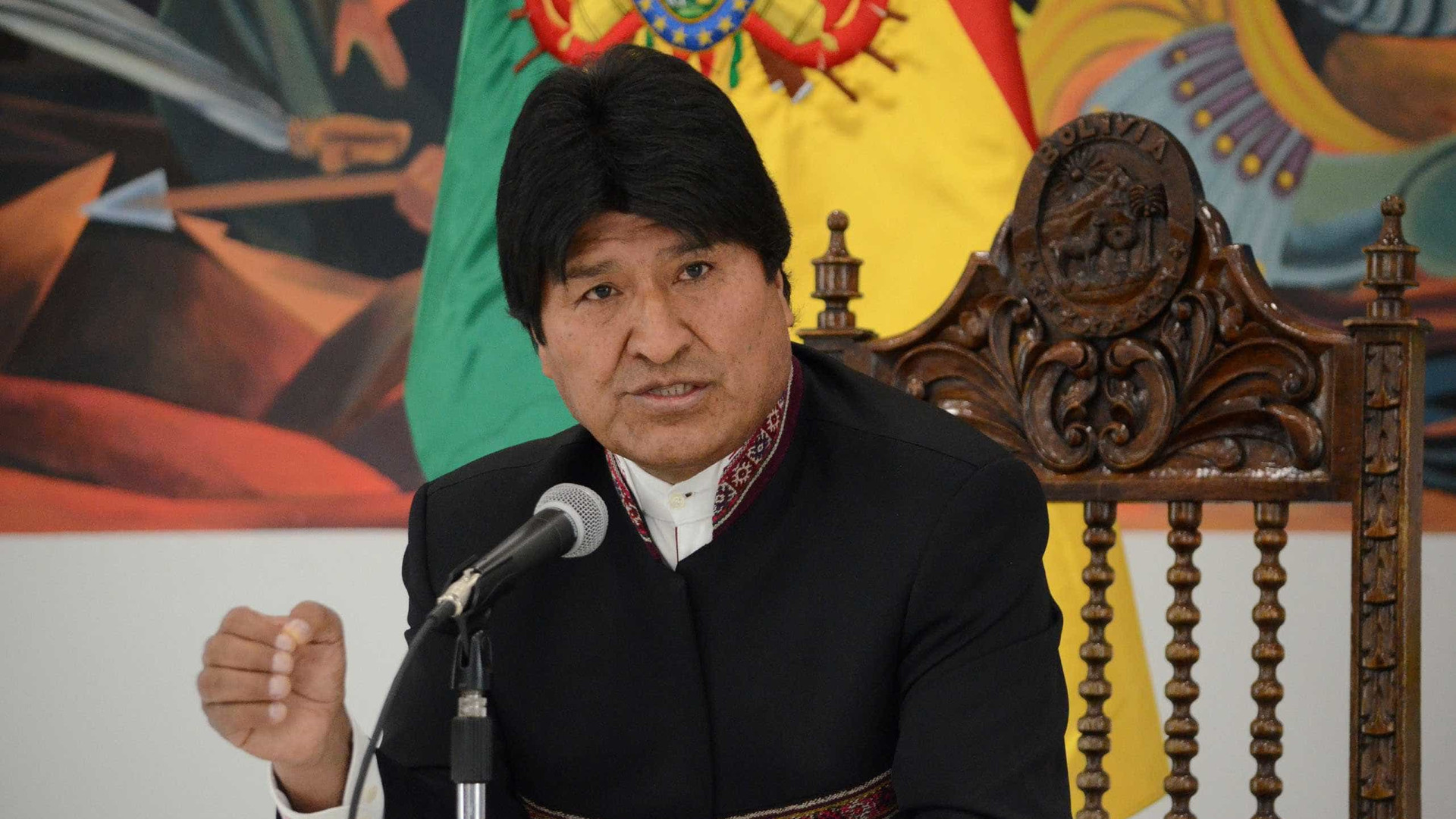 Oposição na Bolívia quer renúncia de presidente e fechar fronteiras