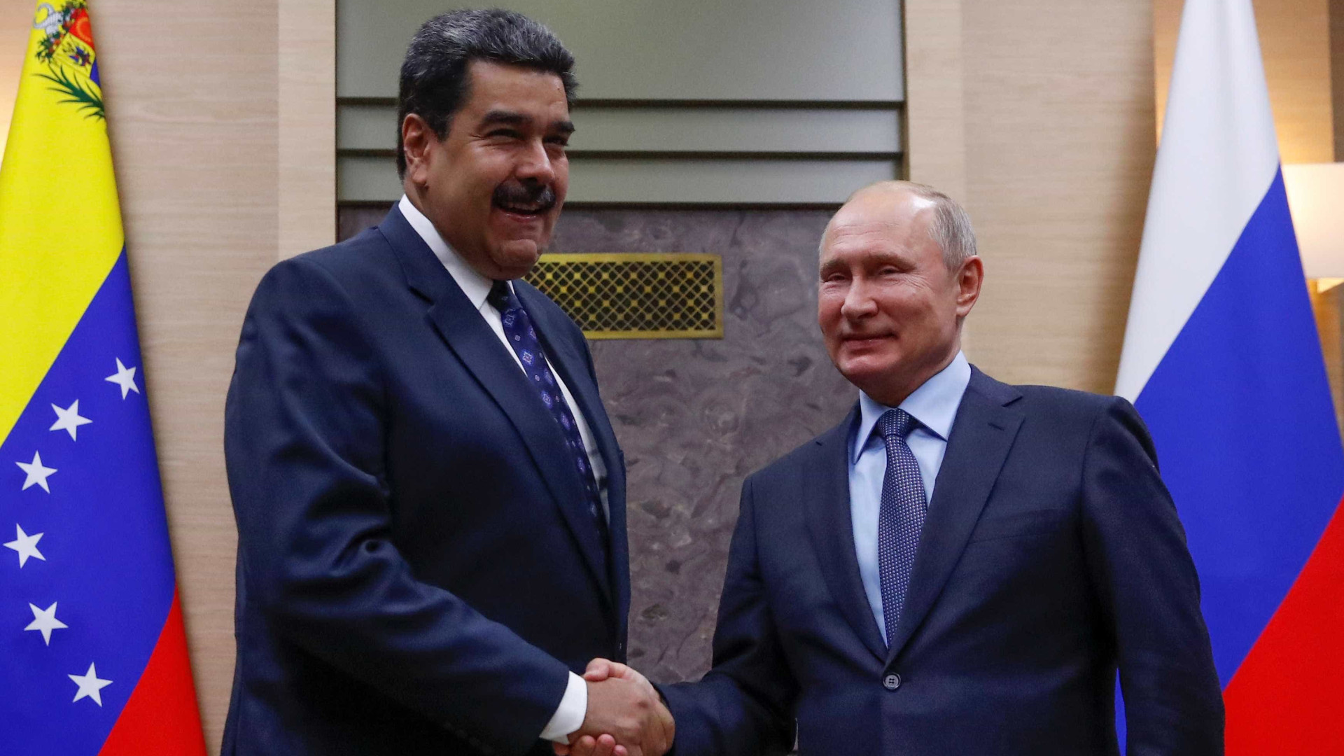 Aviões russos deixam Venezuela após participarem de manobras militares