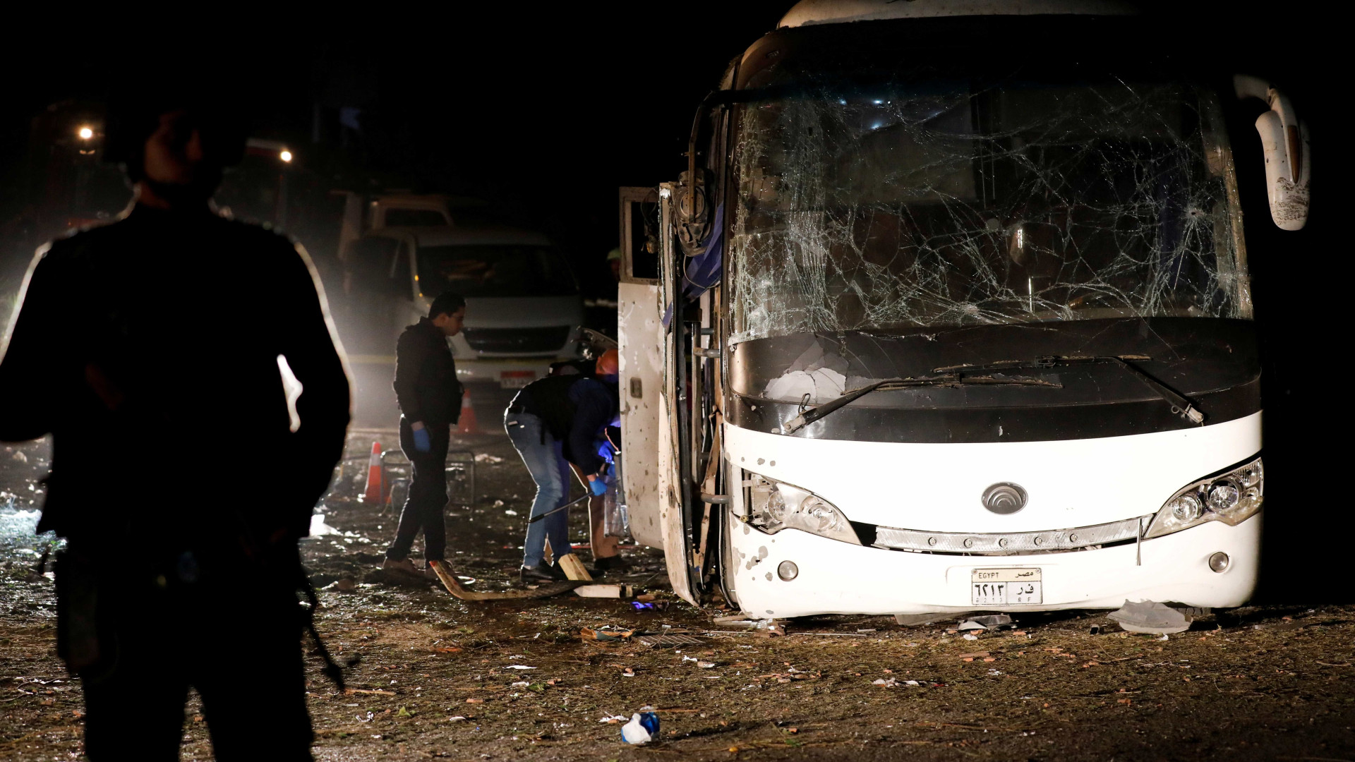 Egito mata 40 suspeitos um dia após bombardeio de ônibus