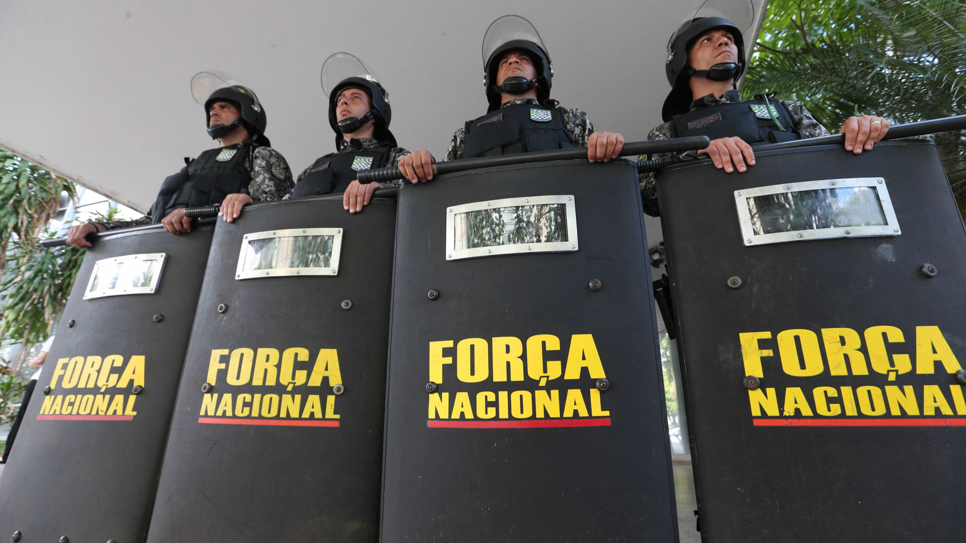 Força Nacional faz segurança do MEC em dia de protestos pelo País