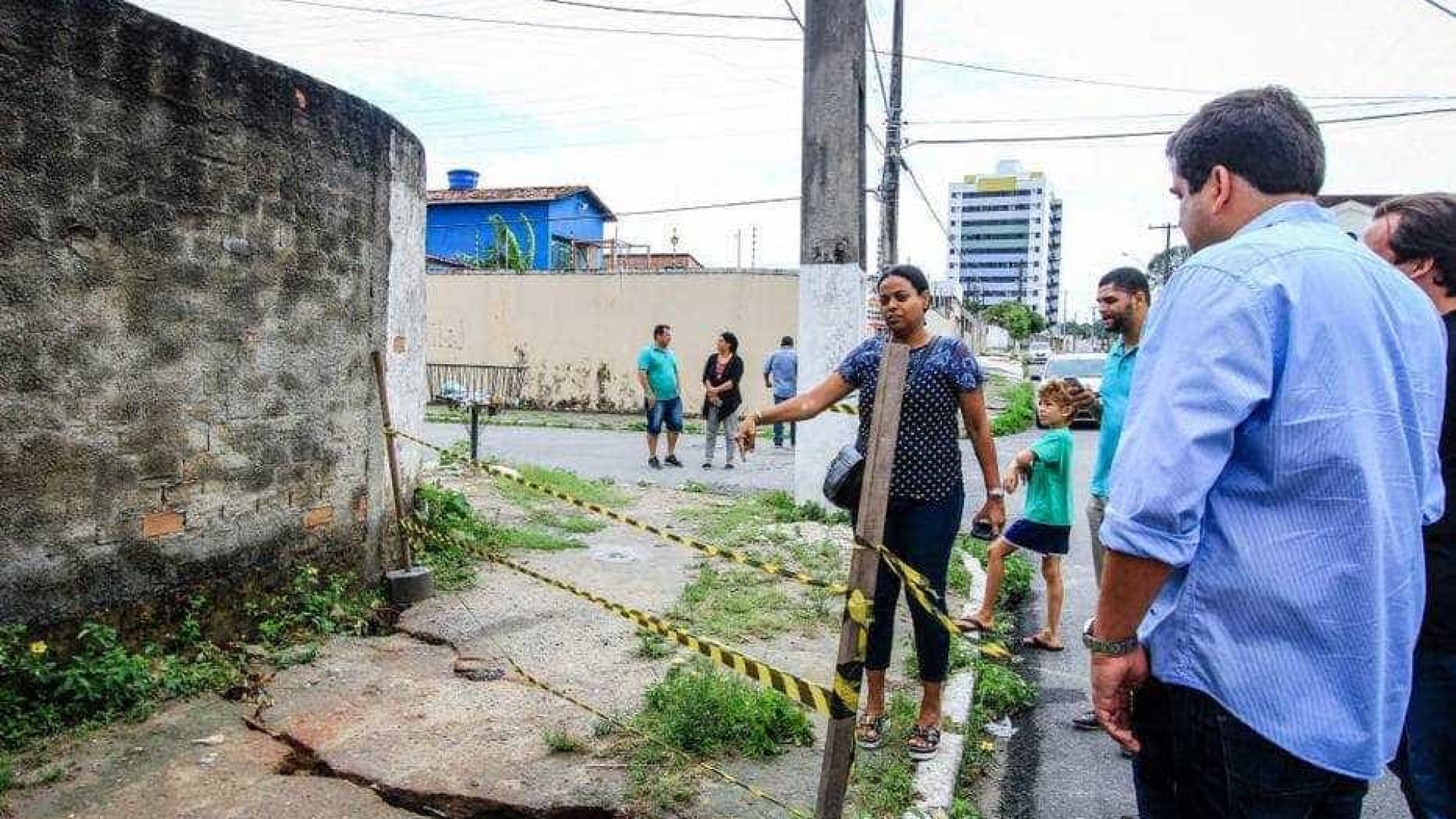 Rachaduras afetam moradores de Maceió; Bolsonaro determina investigação