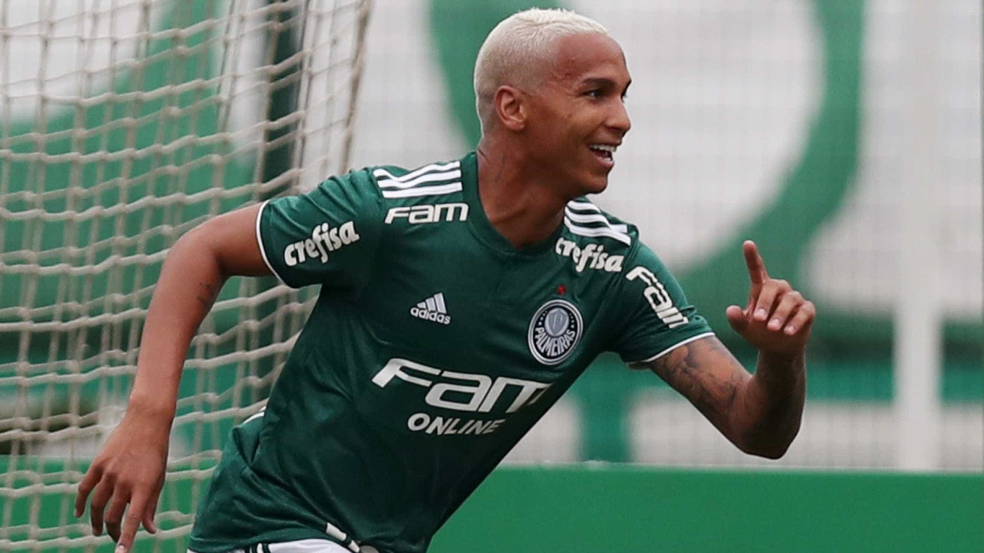 Deyverson se despede do Alavés e Palmeiras estuda reintegrá-lo ao elenco