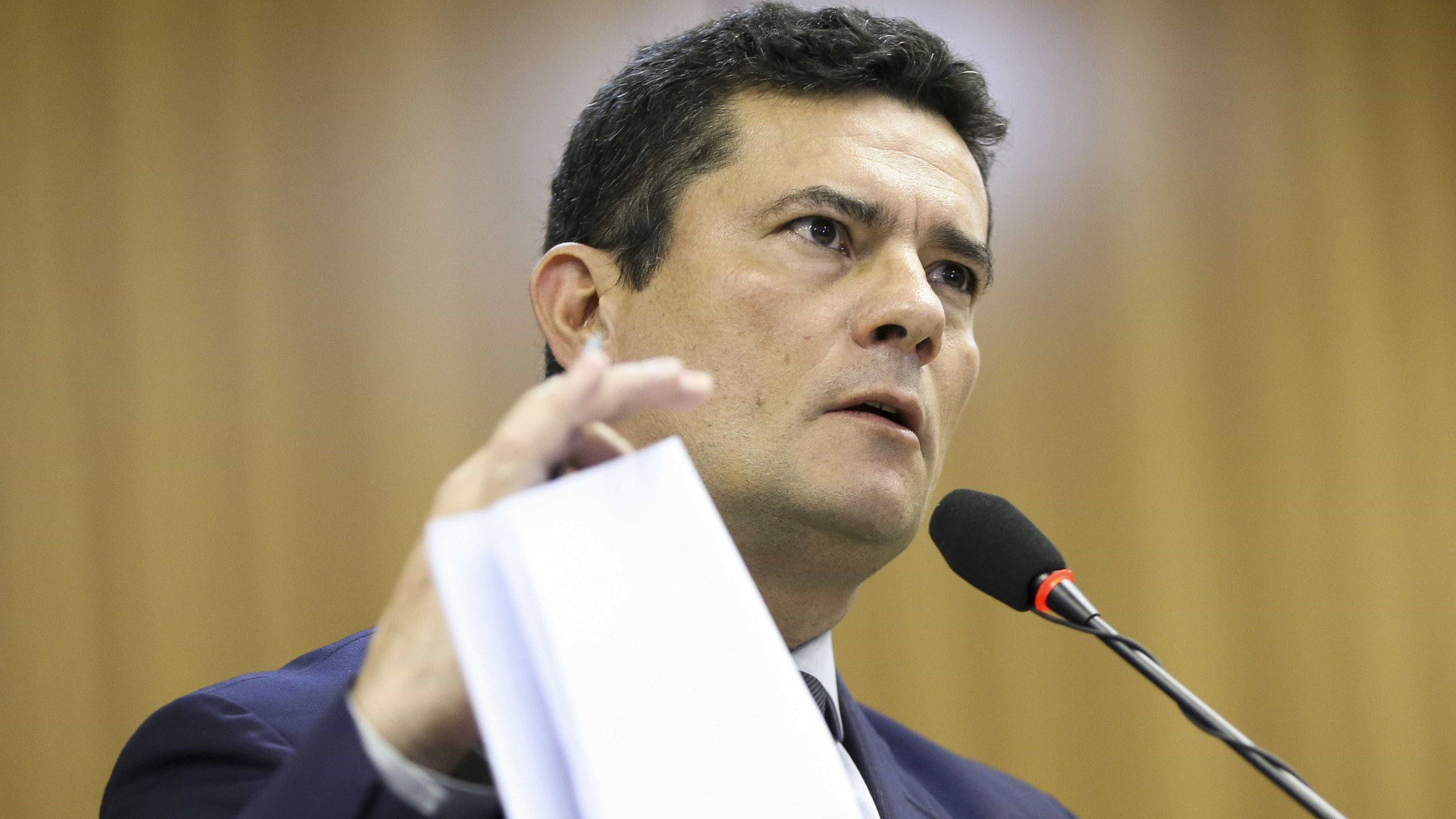 PT pede que investiguem motivo de Moro vazar inquérito a Bolsonaro