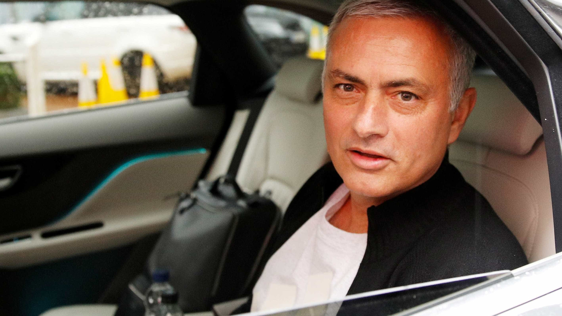 Mourinho volta a ser protagonista na Inglaterra e quer encerrar seca do Tottenham