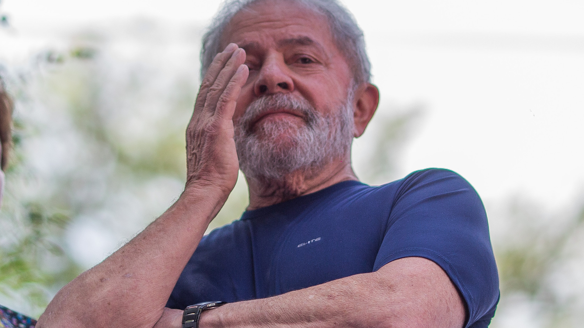 Juíza diz que Lula pode ir ao semiaberto, mas deixa decisão para o STF