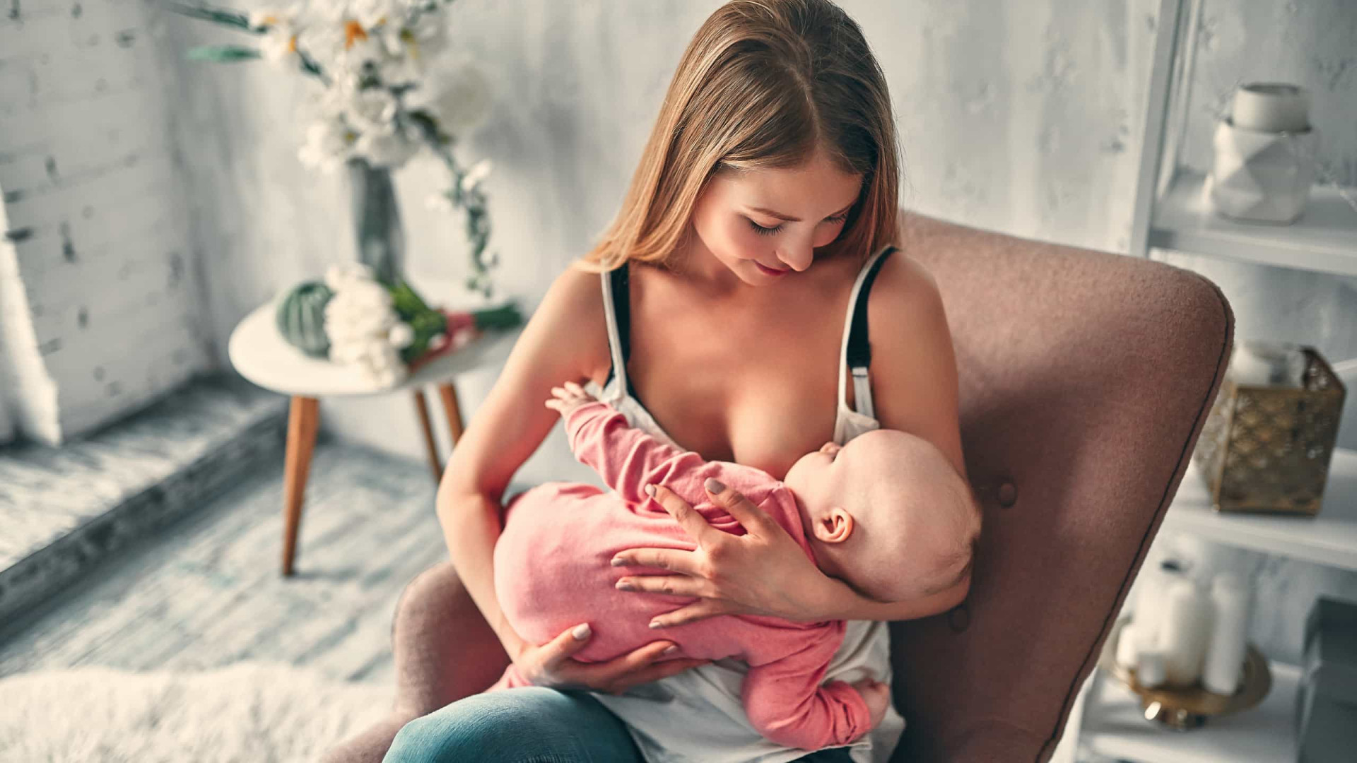 Estudo: leite materno tem anticorpos contra covid