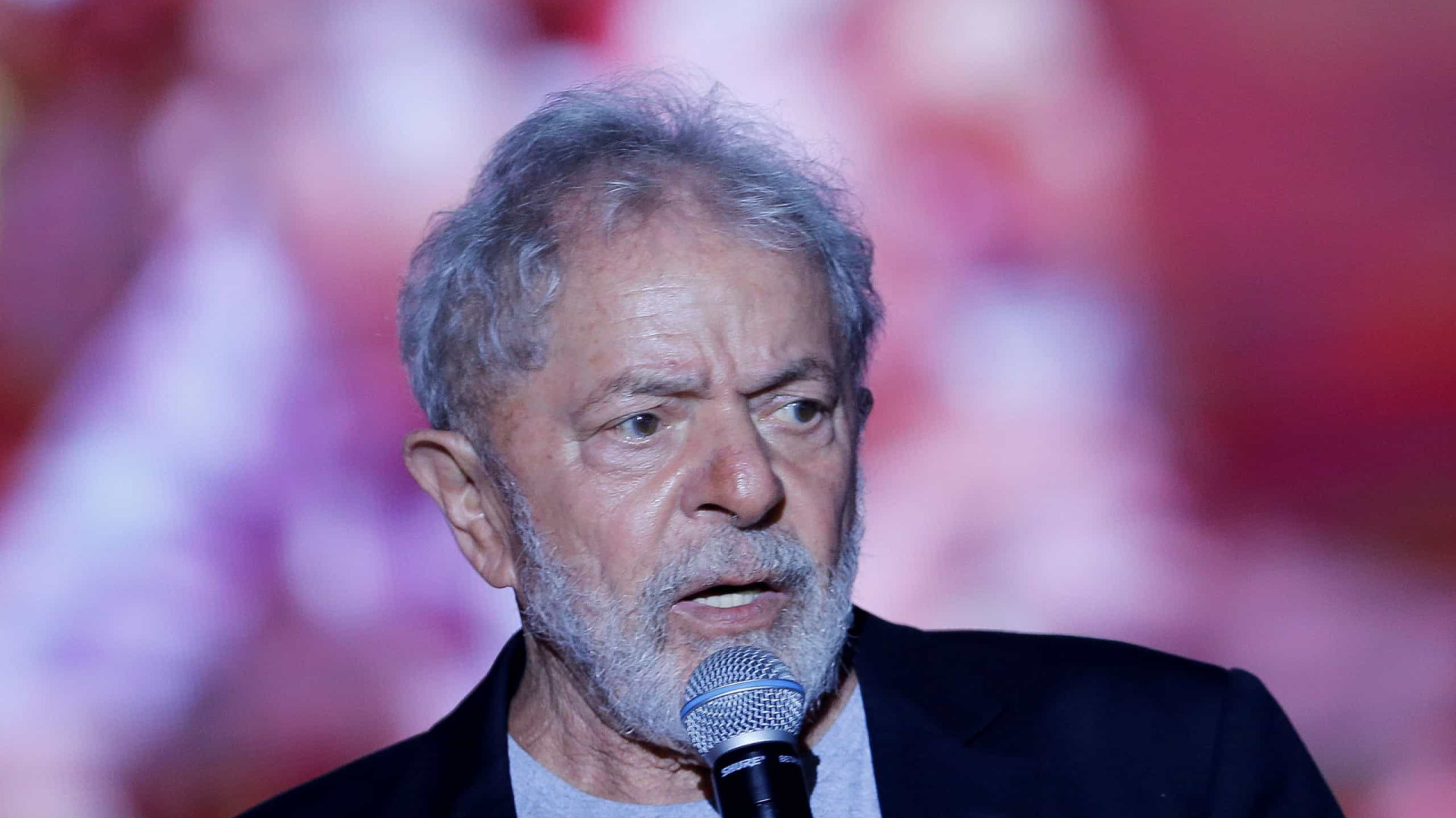 Bolsonaro estimula a divisão, o ódio e a violência, em vez de somar, diz Lula