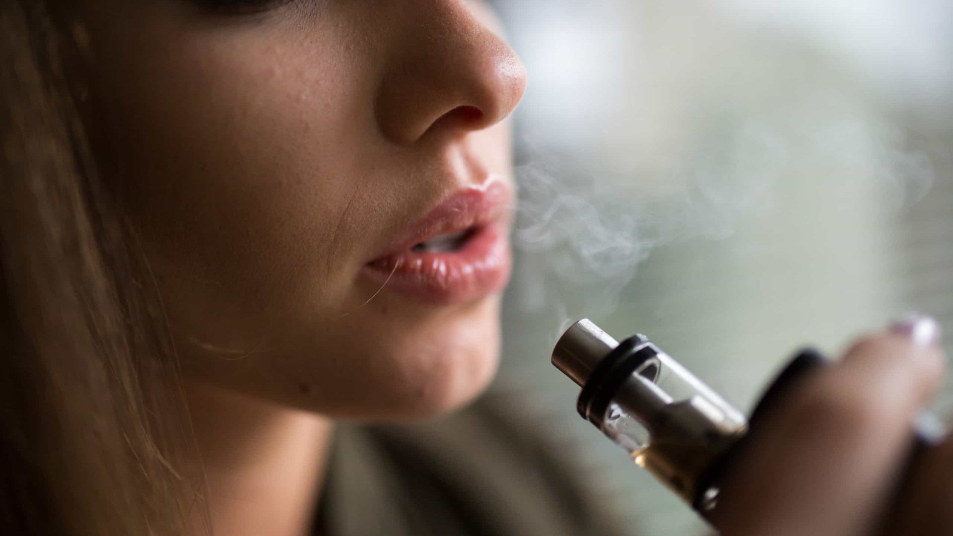 Portugal aposta em leis antifumo super-restritivas para ver país livre de tabaco