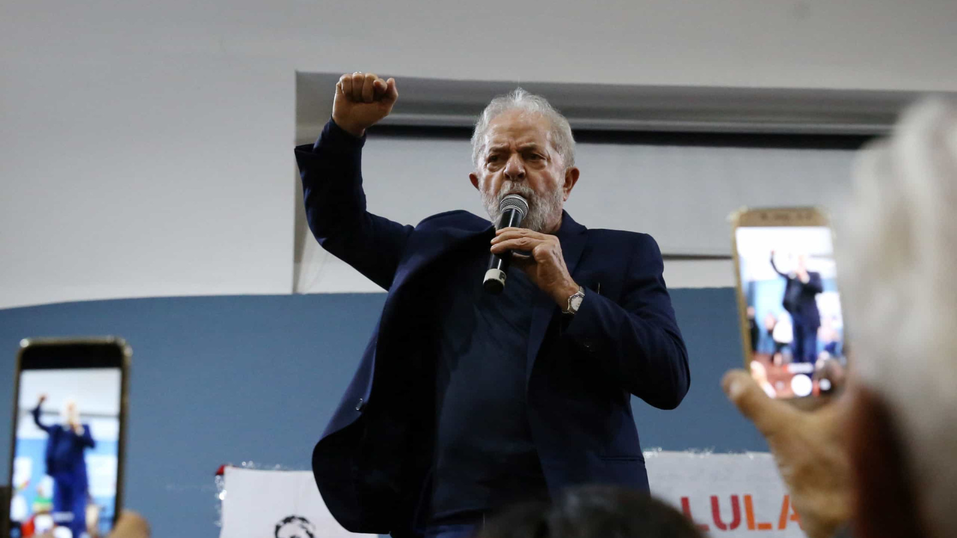Lula tem 43% das intenções de voto, Bolsonaro 26% e Moro 9%, diz CNT/MDA