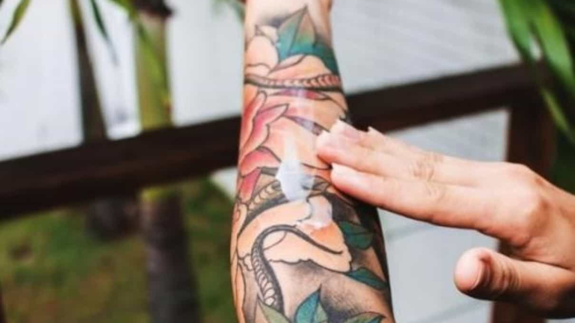 Sabia que tatuagens antigas podem causar novas infecção ou alergia?