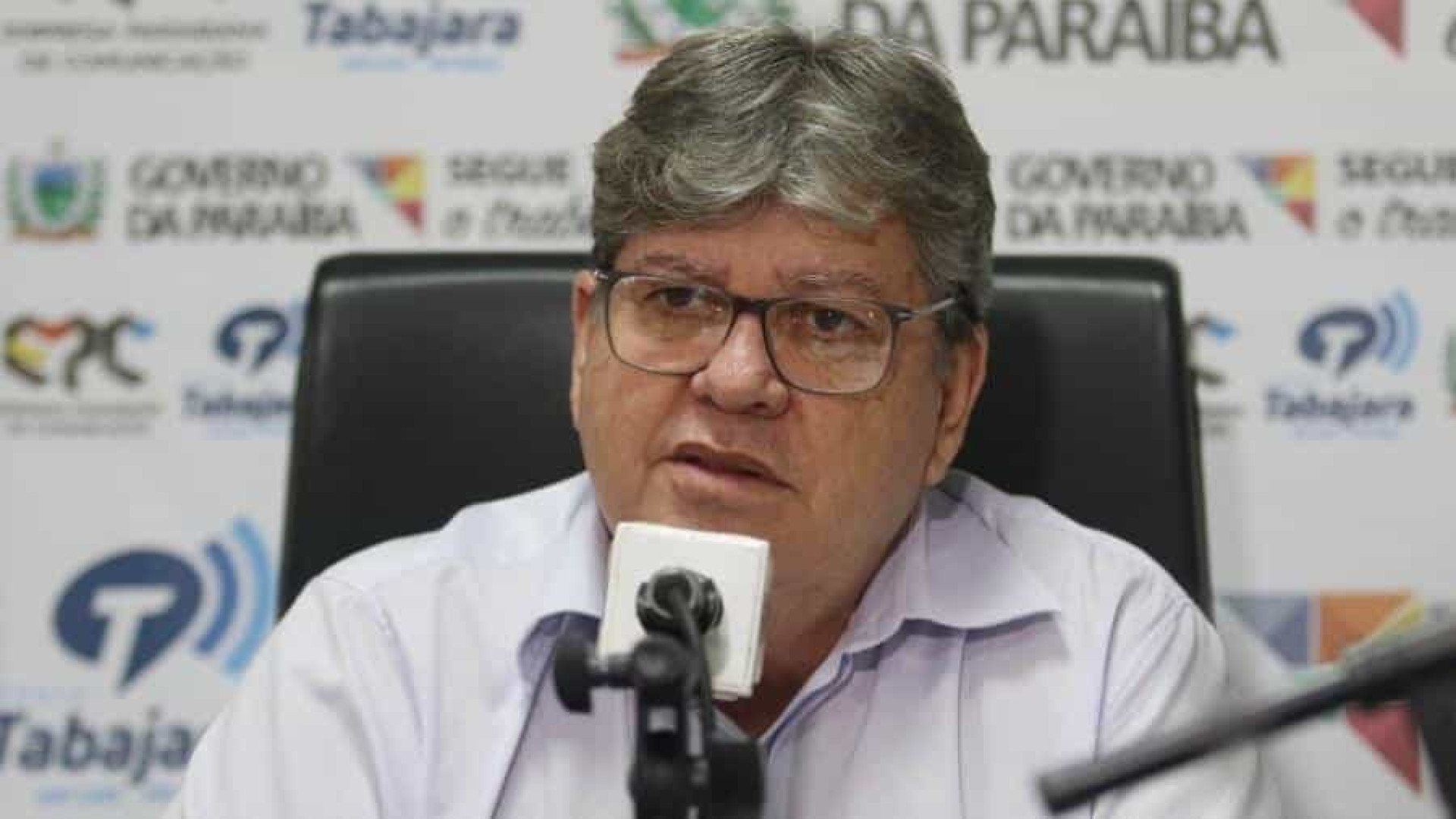 'Há conotação política no movimento dos PMs', diz governador da Paraíba