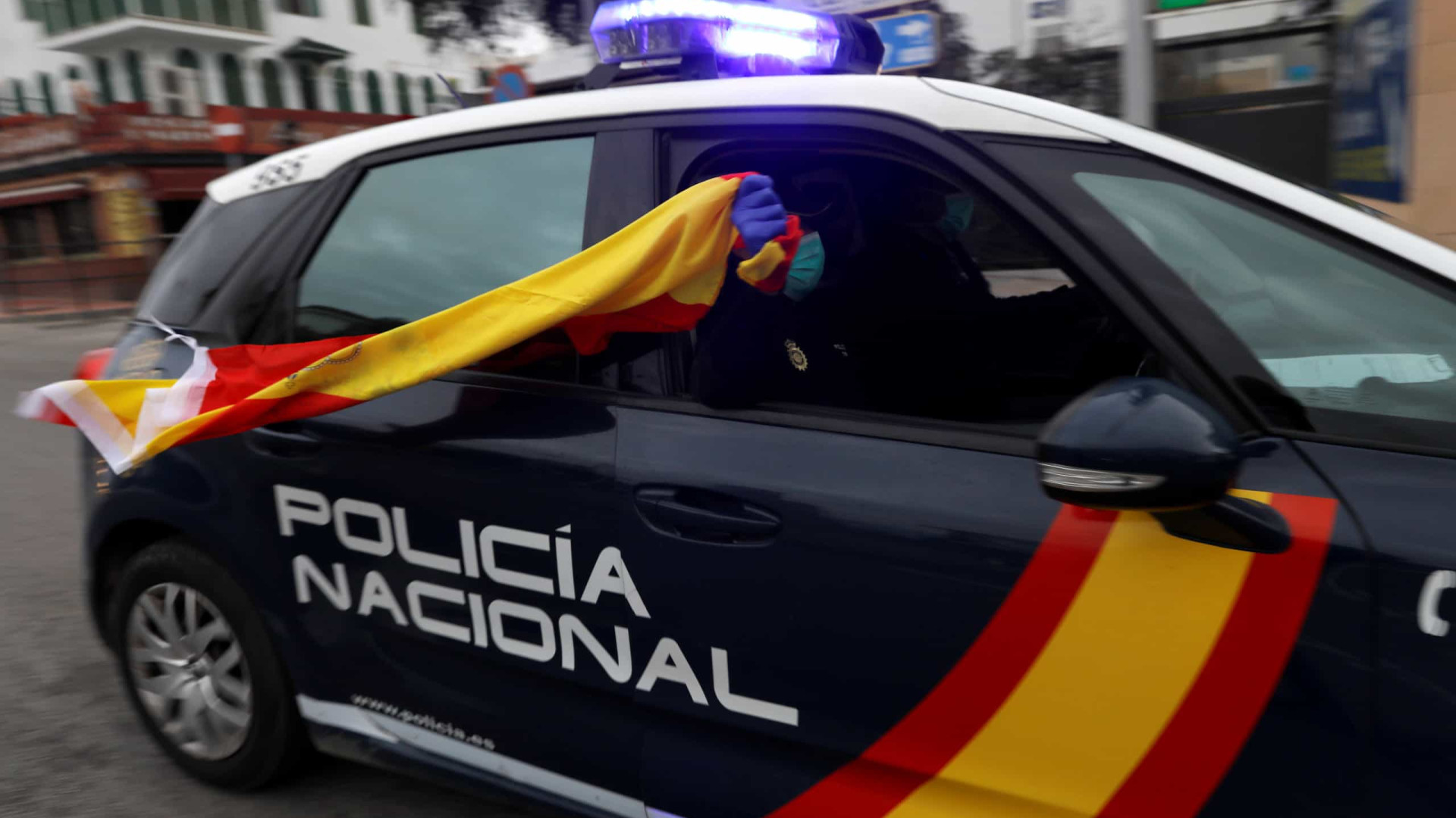 Crianças de 2 e 4 anos são encontradas nuas andando pelas ruas de Madrid