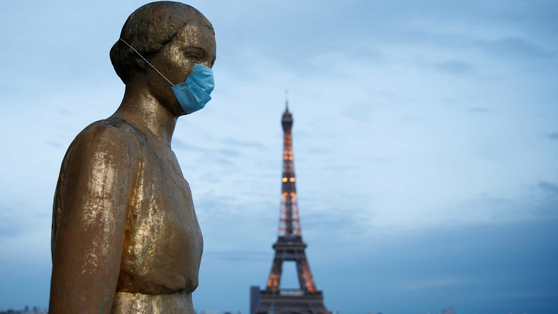 Pandemia implode sistema de testes, e Alemanha e França retornam ao lockdown