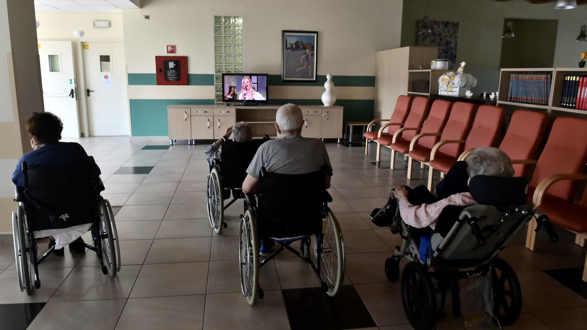 Enfermeiro suspeito de matar oito idosos é detido na Itália